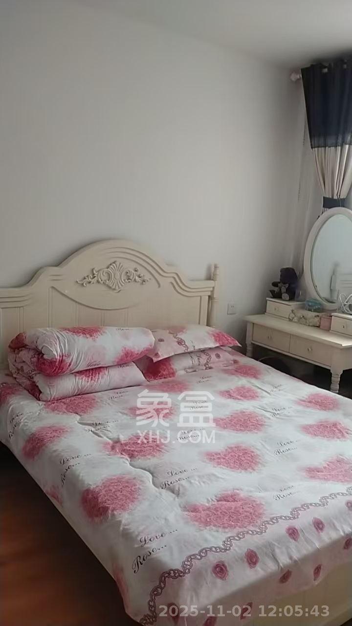 麓谷锦和园  3室2厅1卫    2000.0元/月室内图