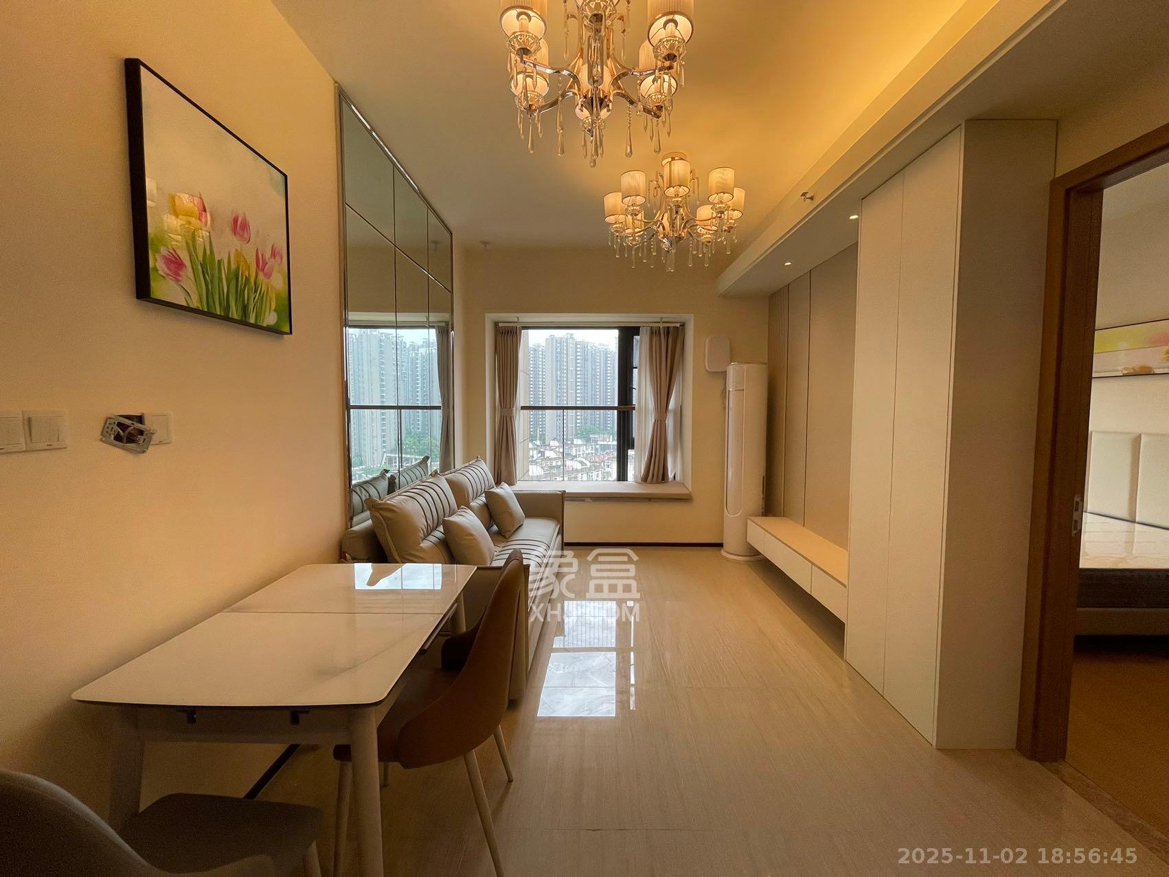 恒大清澜苑（恒大御景半岛四期）  1室1厅1卫    2200.0元/月室内图