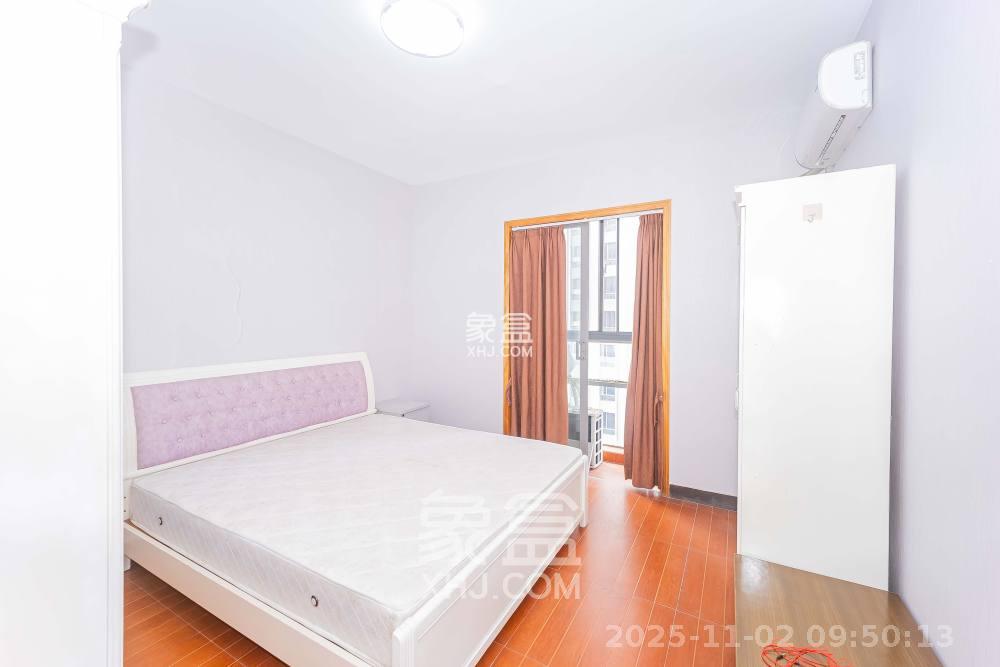 建鸿达华都(华都小户型及大华写字楼) 4室2厅3卫 5000.0元/月 建鸿达华都(华都小户型及大华写字楼) 4室2厅3卫 5000.0元/月室内图