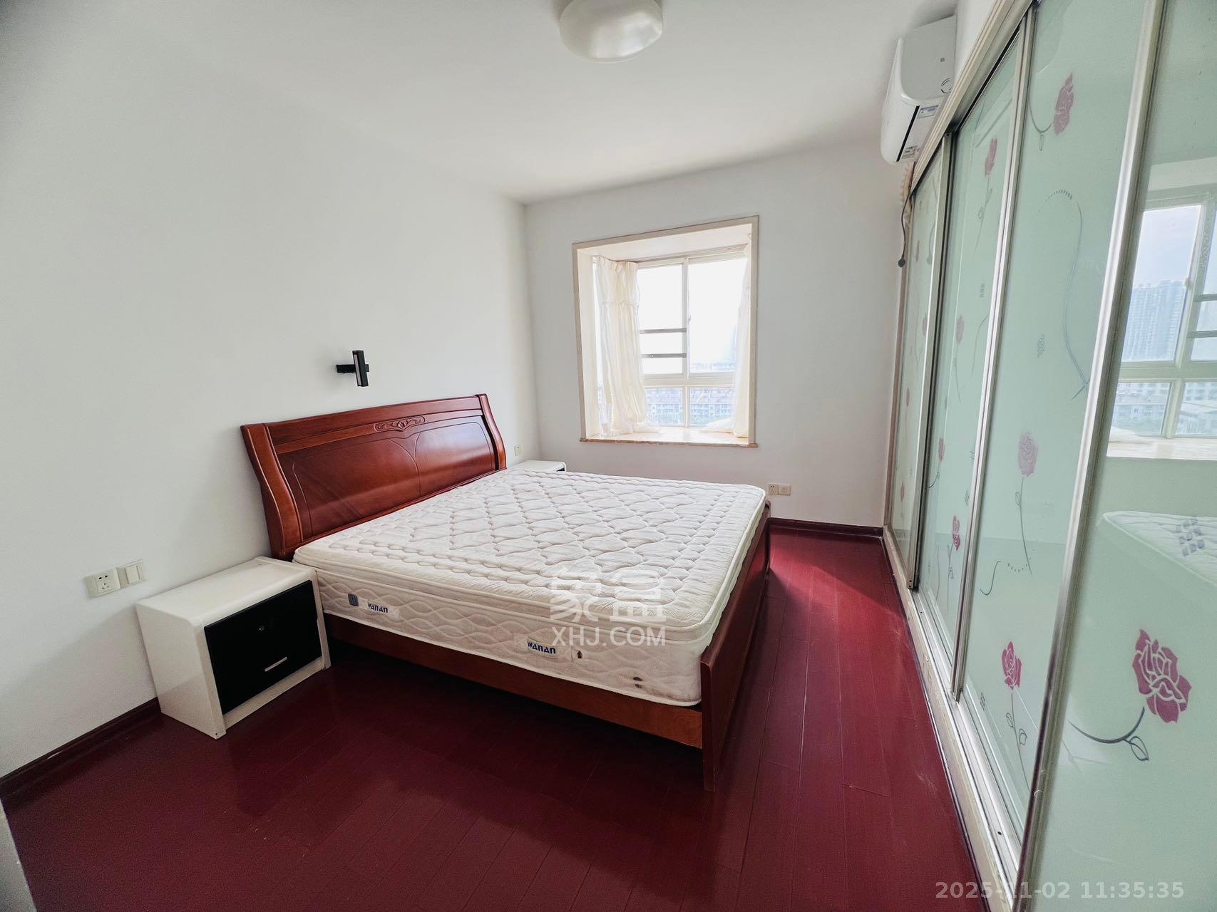 一品东庭  3室2厅1卫    2600.0元/月室内图