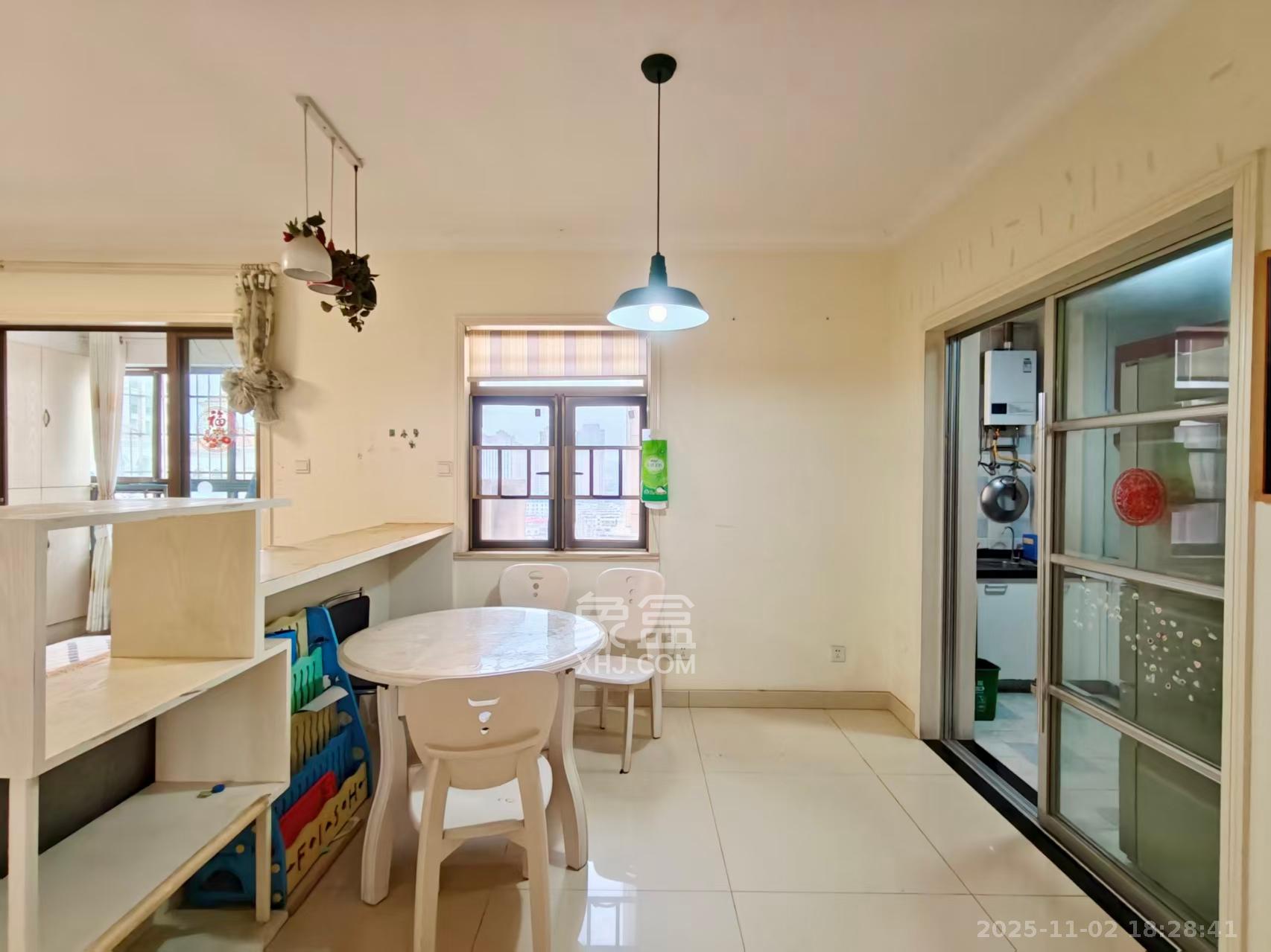 米兰春天  4室2厅2卫    2300.0元/月 米兰春天  4室2厅2卫    2300.0元/月室内图