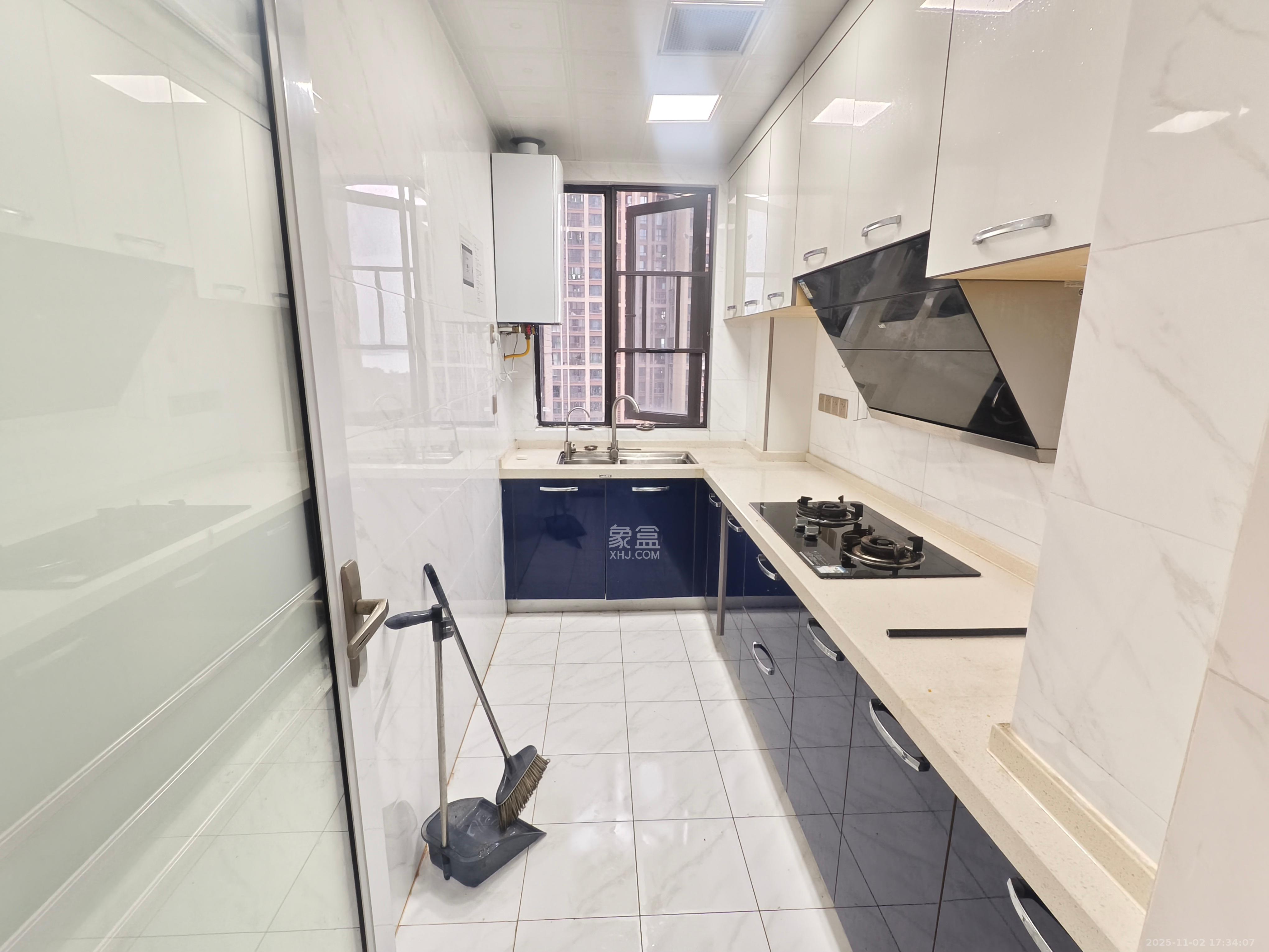 国泰九龙湾 4室2厅2卫 3000.0元/月 国泰九龙湾 4室2厅2卫 3000.0元/月室内图