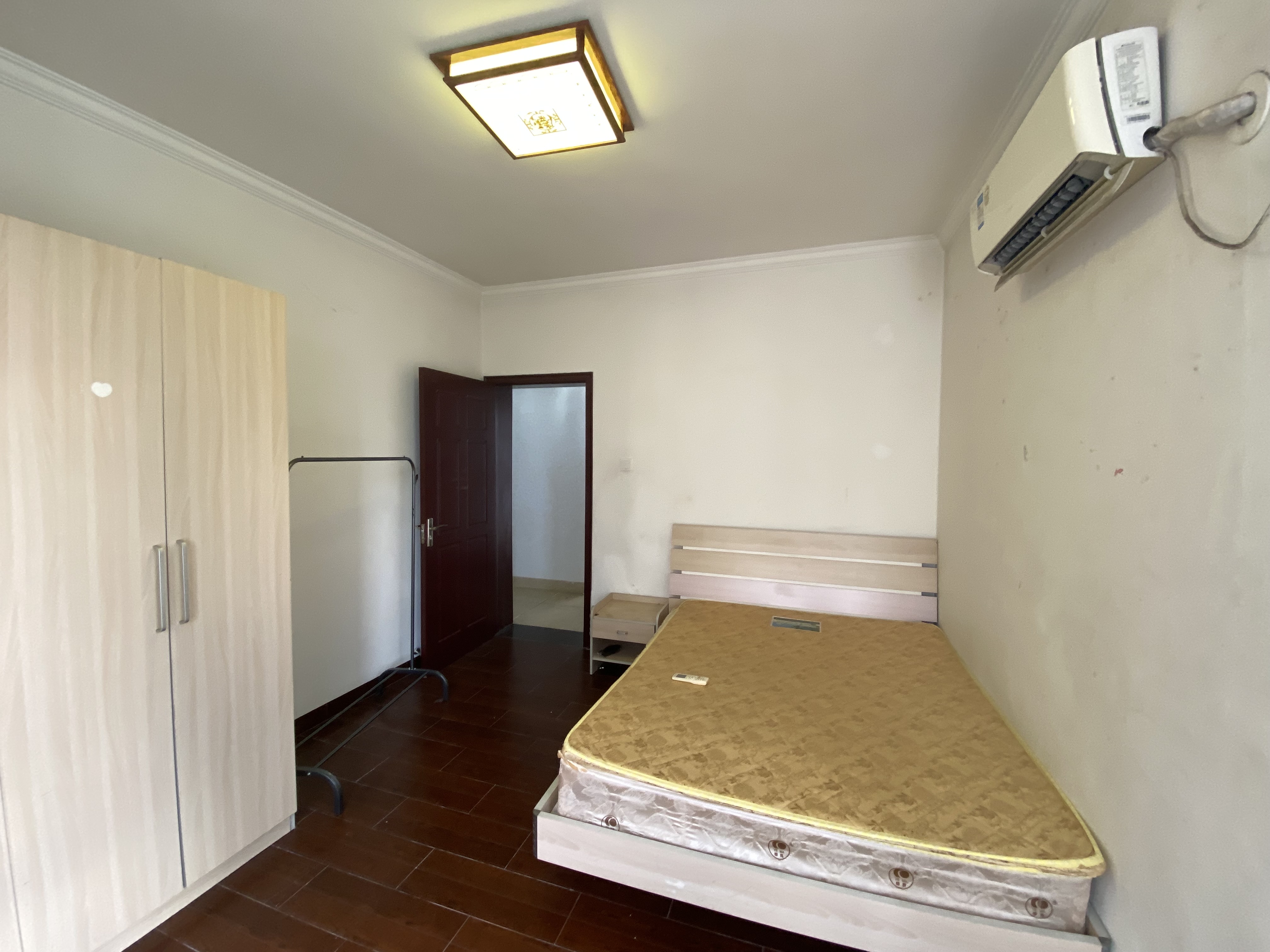 泉海好家园  2室2厅1卫    2300.0元/月室内图