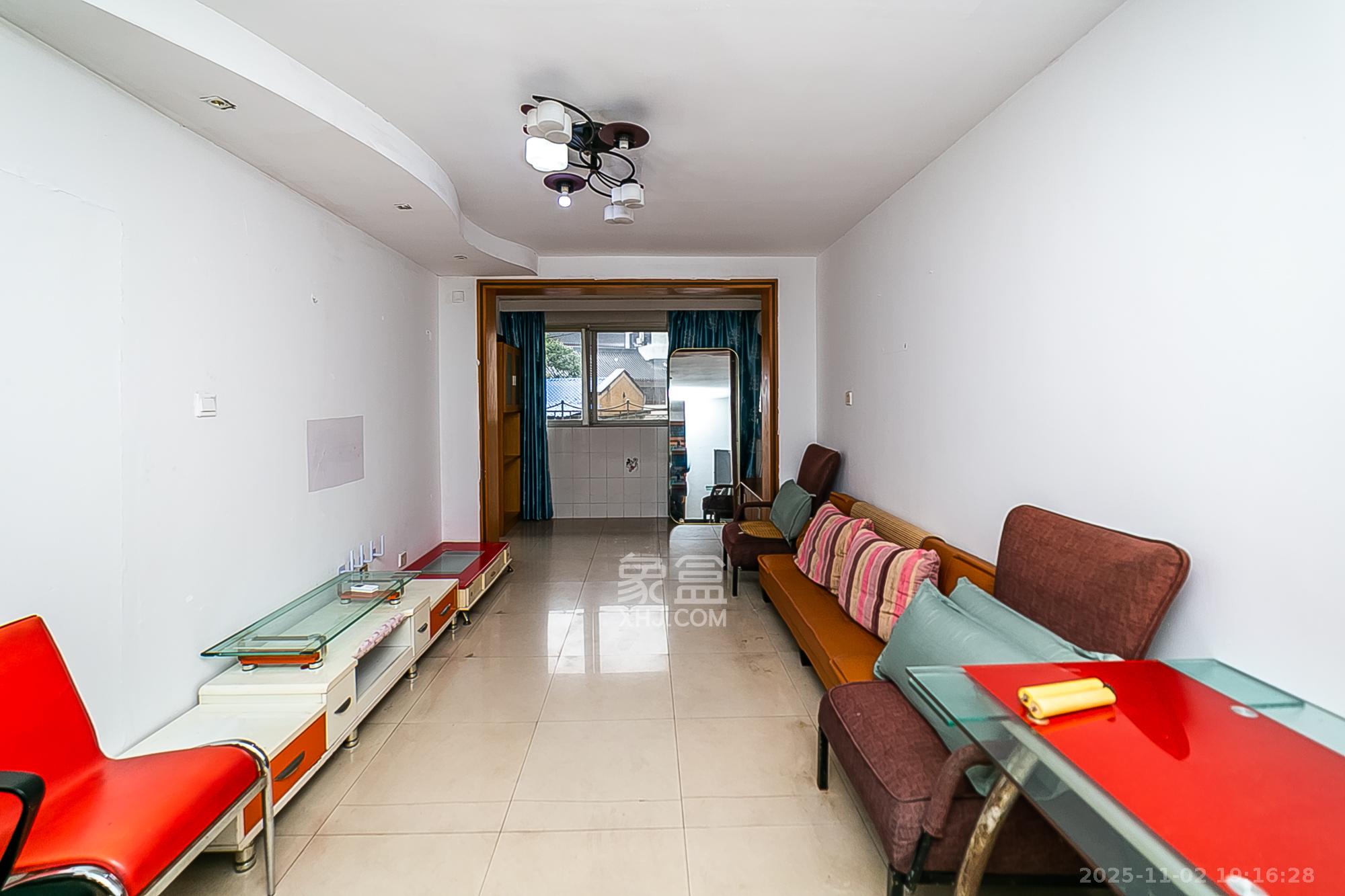 塔松小区  2室1厅1卫    44.0万