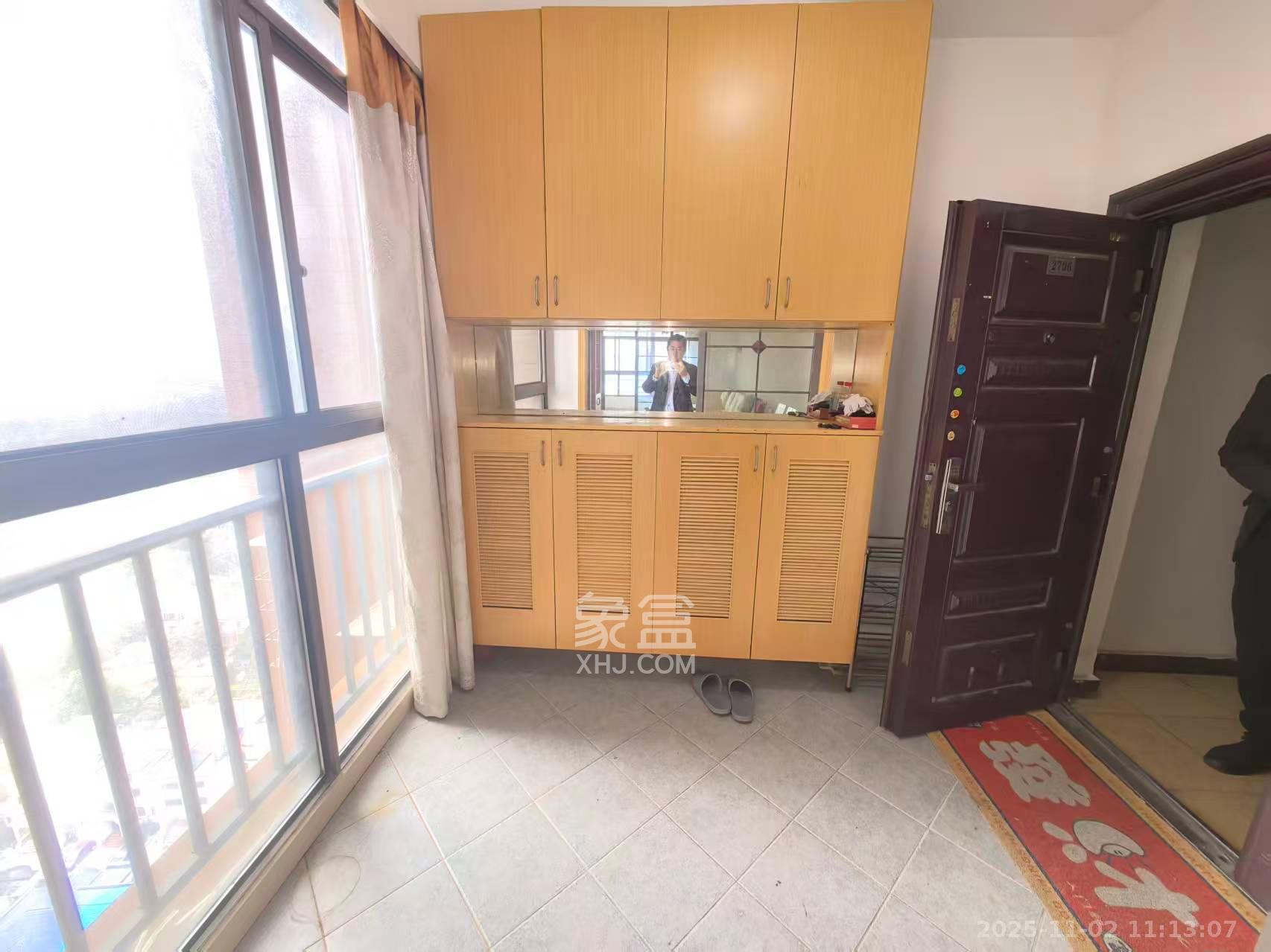 好望谷  3室2厅2卫    1800.0元/月室内图