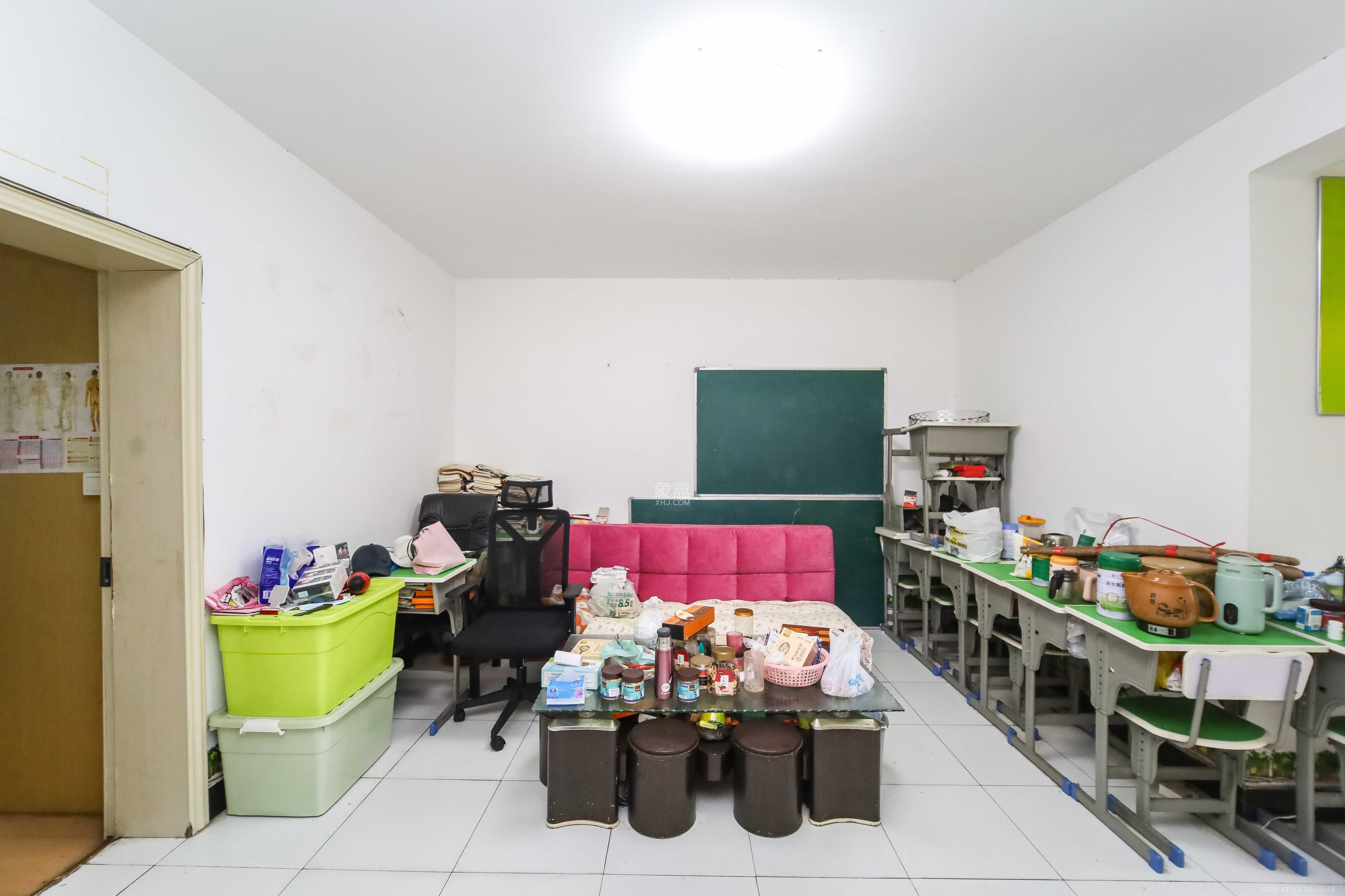 马王堆陶瓷建材新城 2室2厅1卫 43.6万 马王堆陶瓷建材新城 2室2厅1卫 43.6万客厅