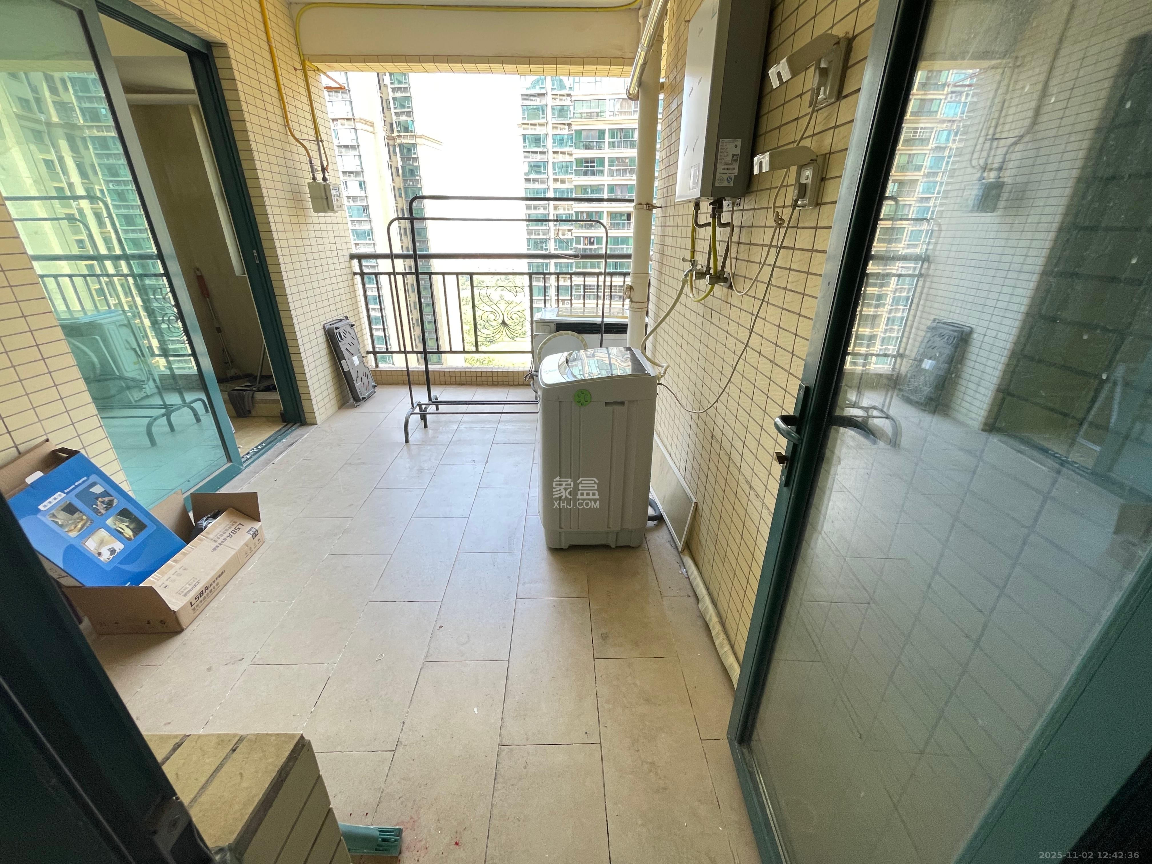 恒大名都  4室2厅4卫    3800.0元/月室内图