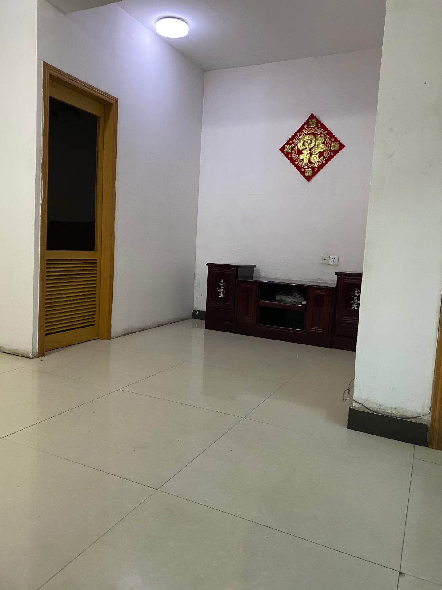 金谷市场  1室1厅1卫    500.0元/月 金谷市场  1室1厅1卫    500.0元/月室内图