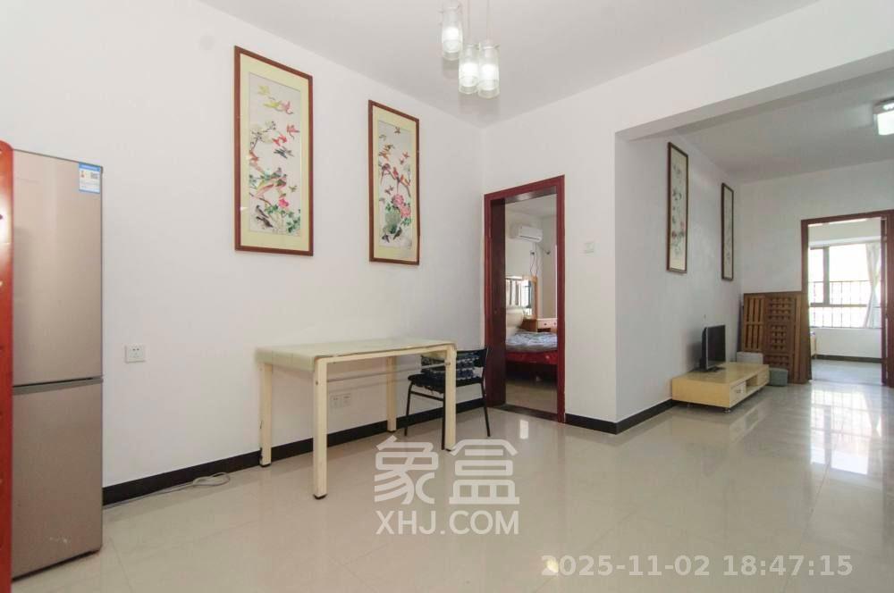 钱隆首府(福晟御园)  1室2厅1卫    2300.0元/月室内图