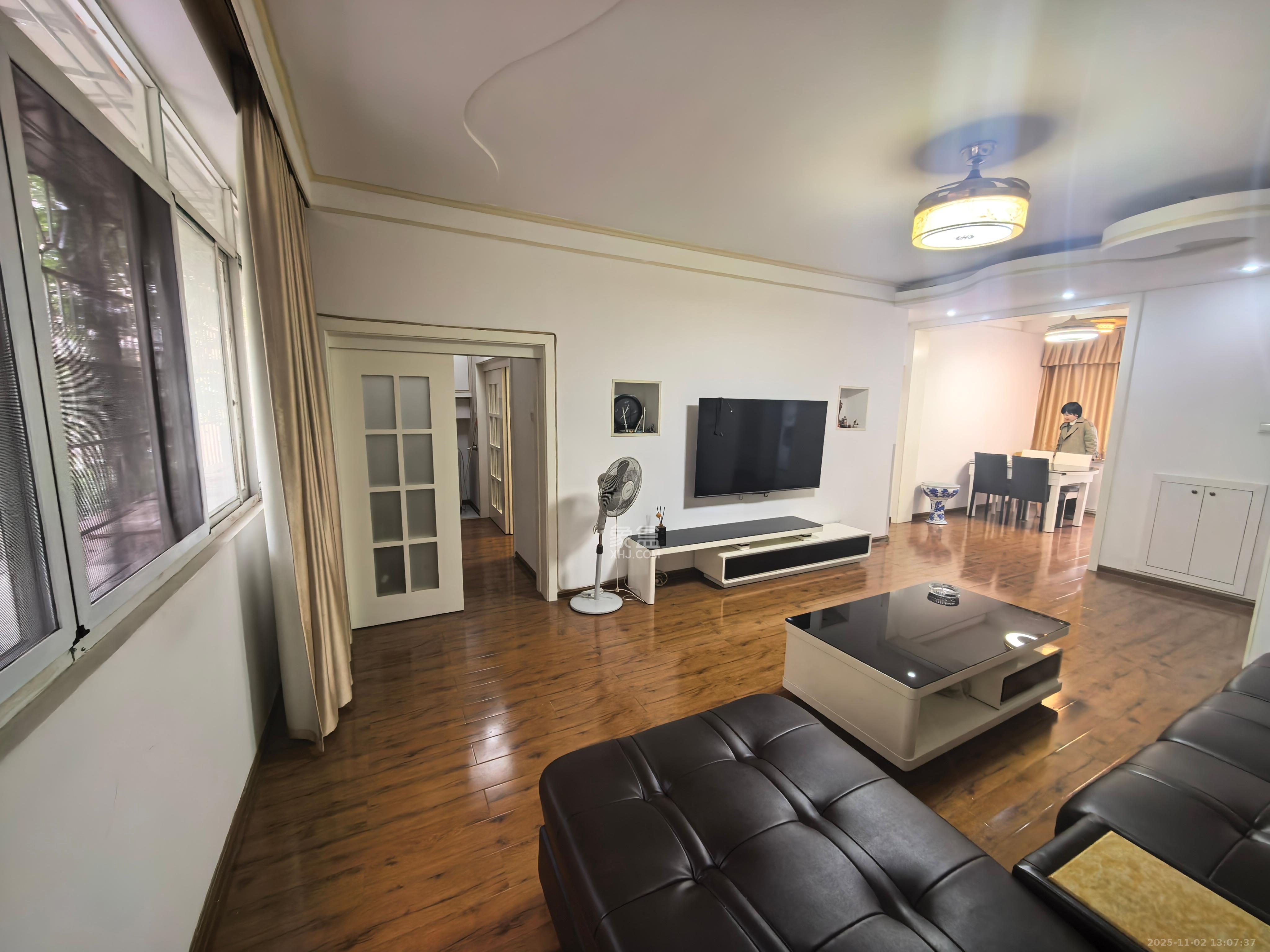 二机小区  2室2厅1卫    1800.0元/月室内图