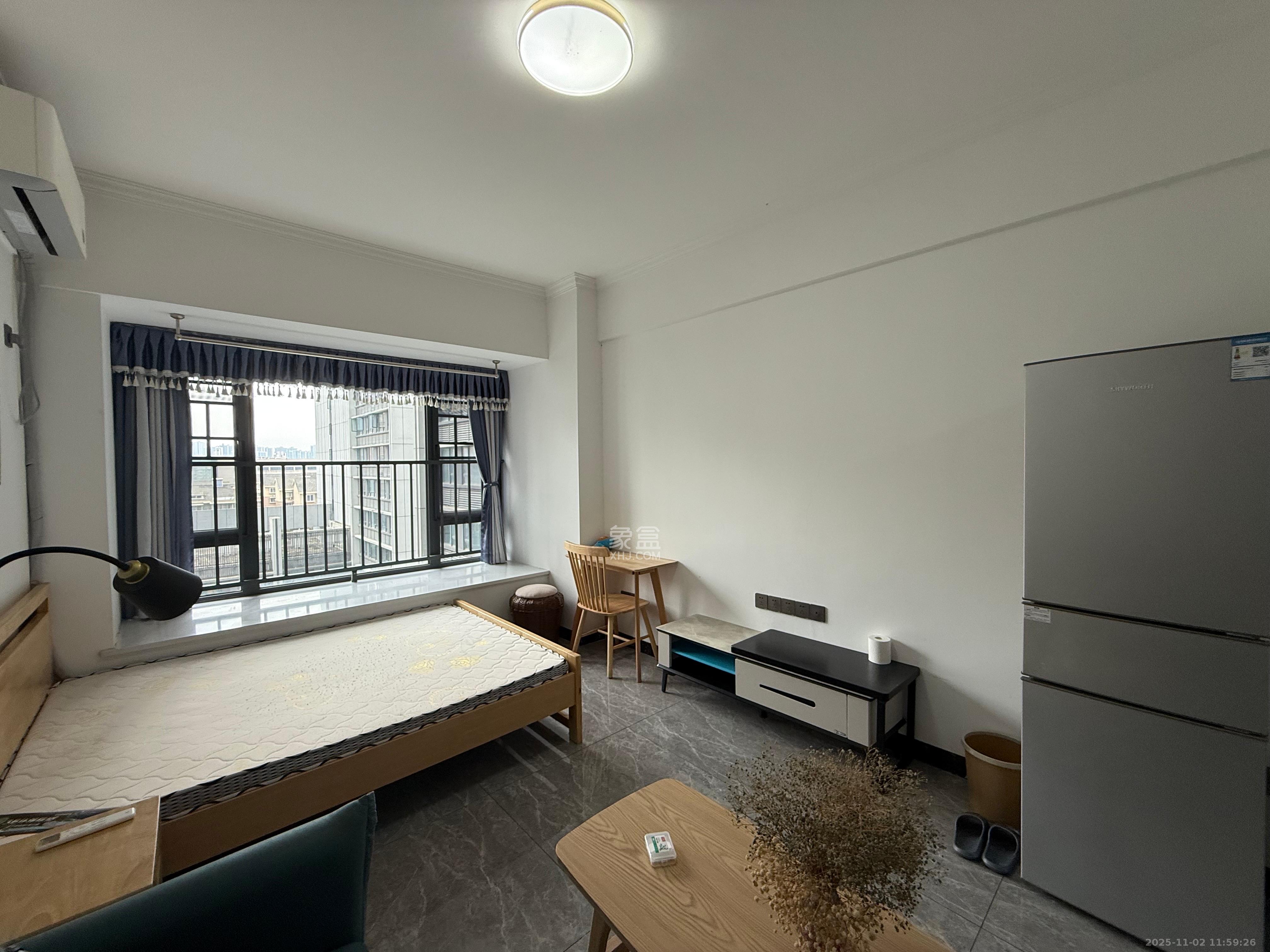 龙湖湘江星座（祺鑫星座公寓）  1室1厅1卫    1500.0元/月室内图