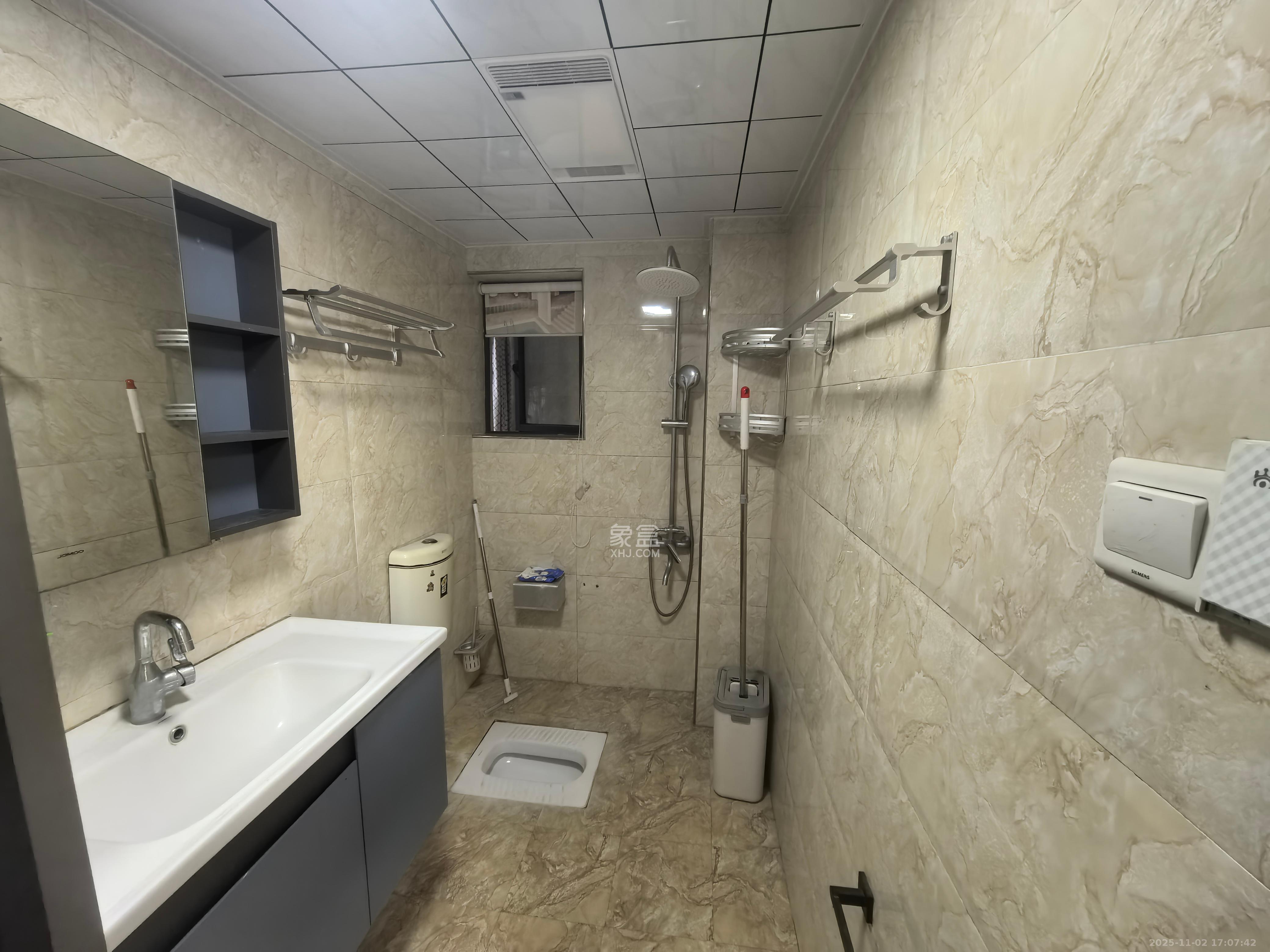 中信城市广场(中信新城一期) 2室2厅1卫 2000.0元/月 中信城市广场(中信新城一期) 2室2厅1卫 2000.0元/月室内图