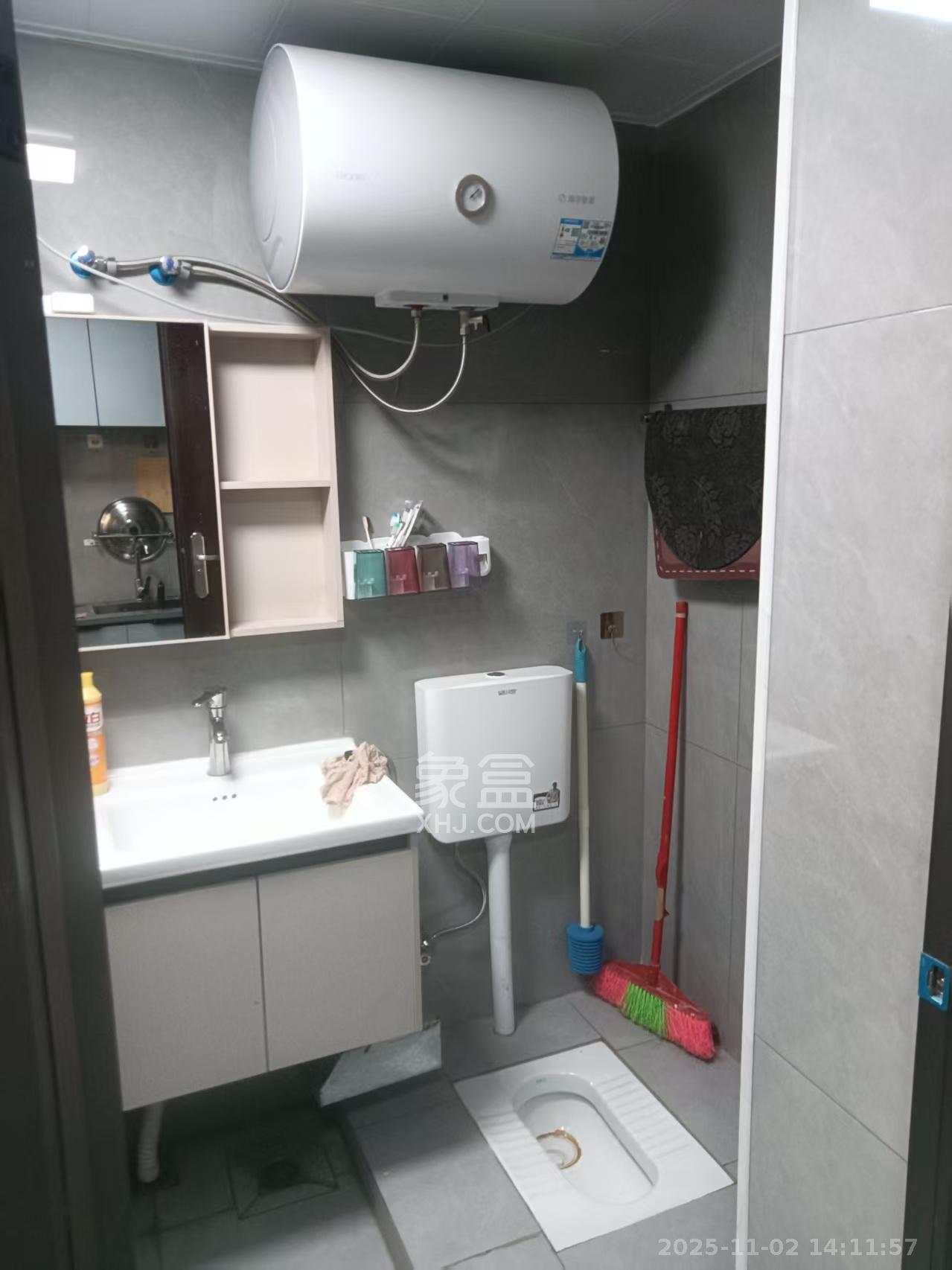 中海珑悦府  1室1厅1卫    1200.0元/月 中海珑悦府  1室1厅1卫    1200.0元/月室内图