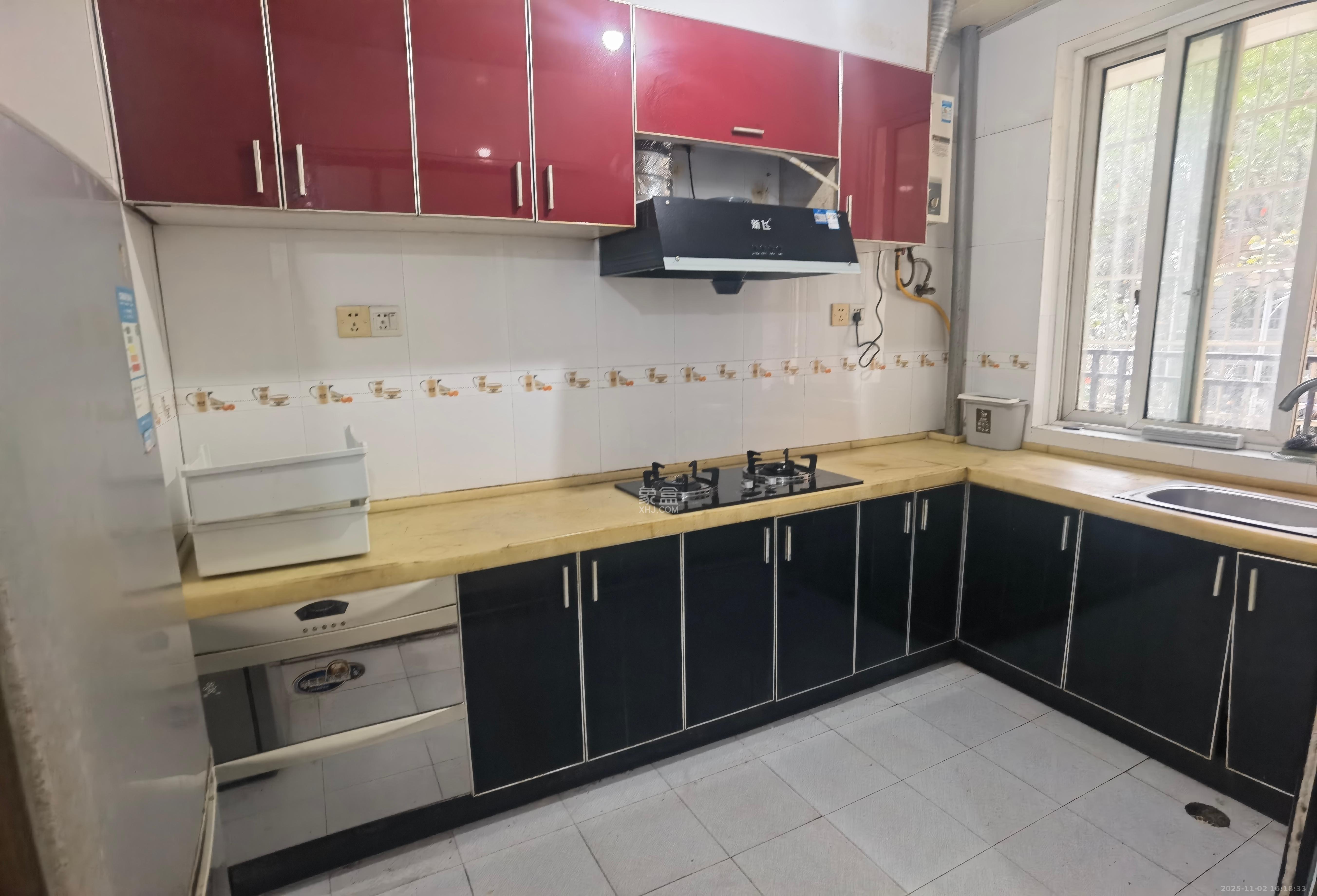 幸福洋房 4室2厅2卫 1700.0元/月 幸福洋房 4室2厅2卫 1700.0元/月室内图