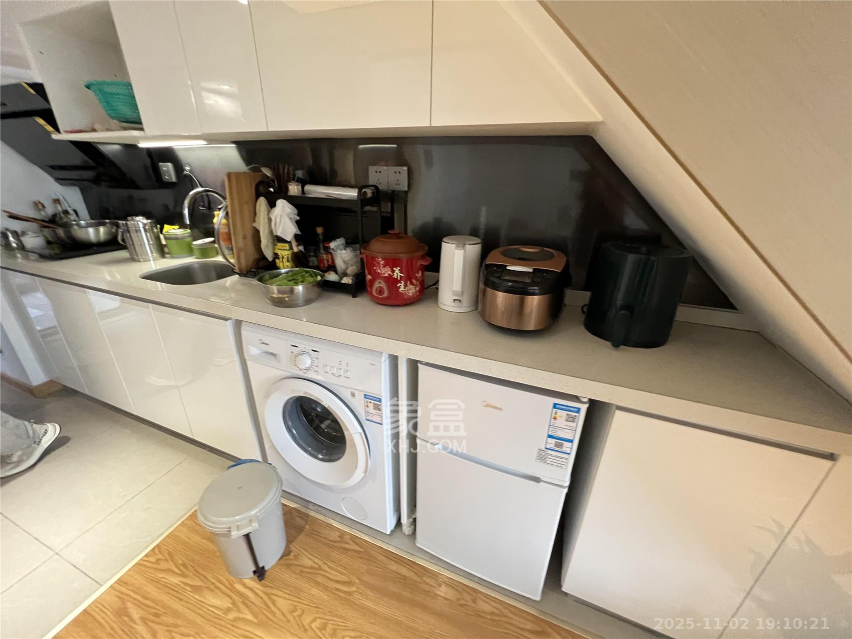 阳光城檀悦  2室1厅1卫    2200.0元/月室内图