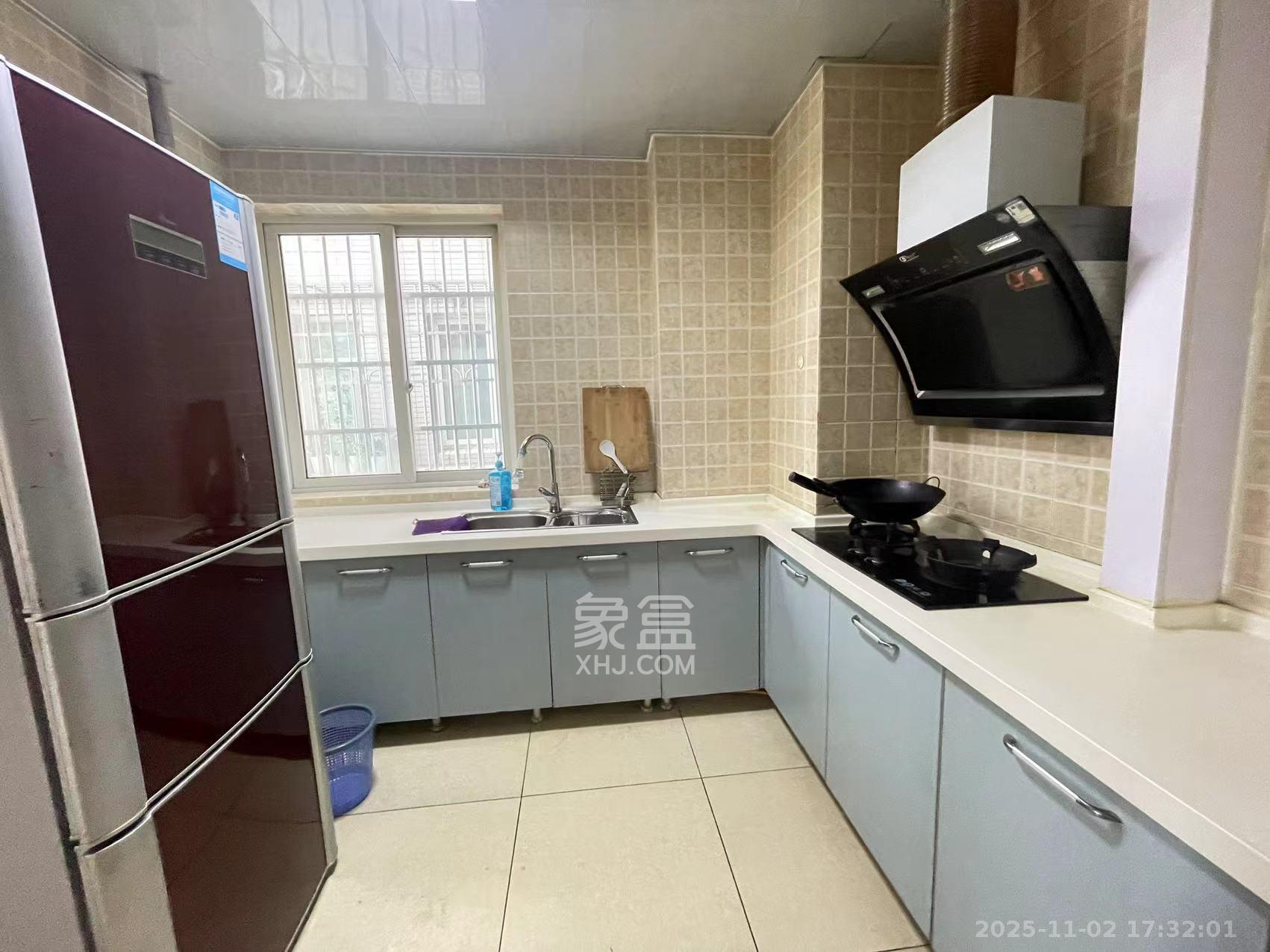 星典时代  2室2厅1卫    2100.0元/月室内图