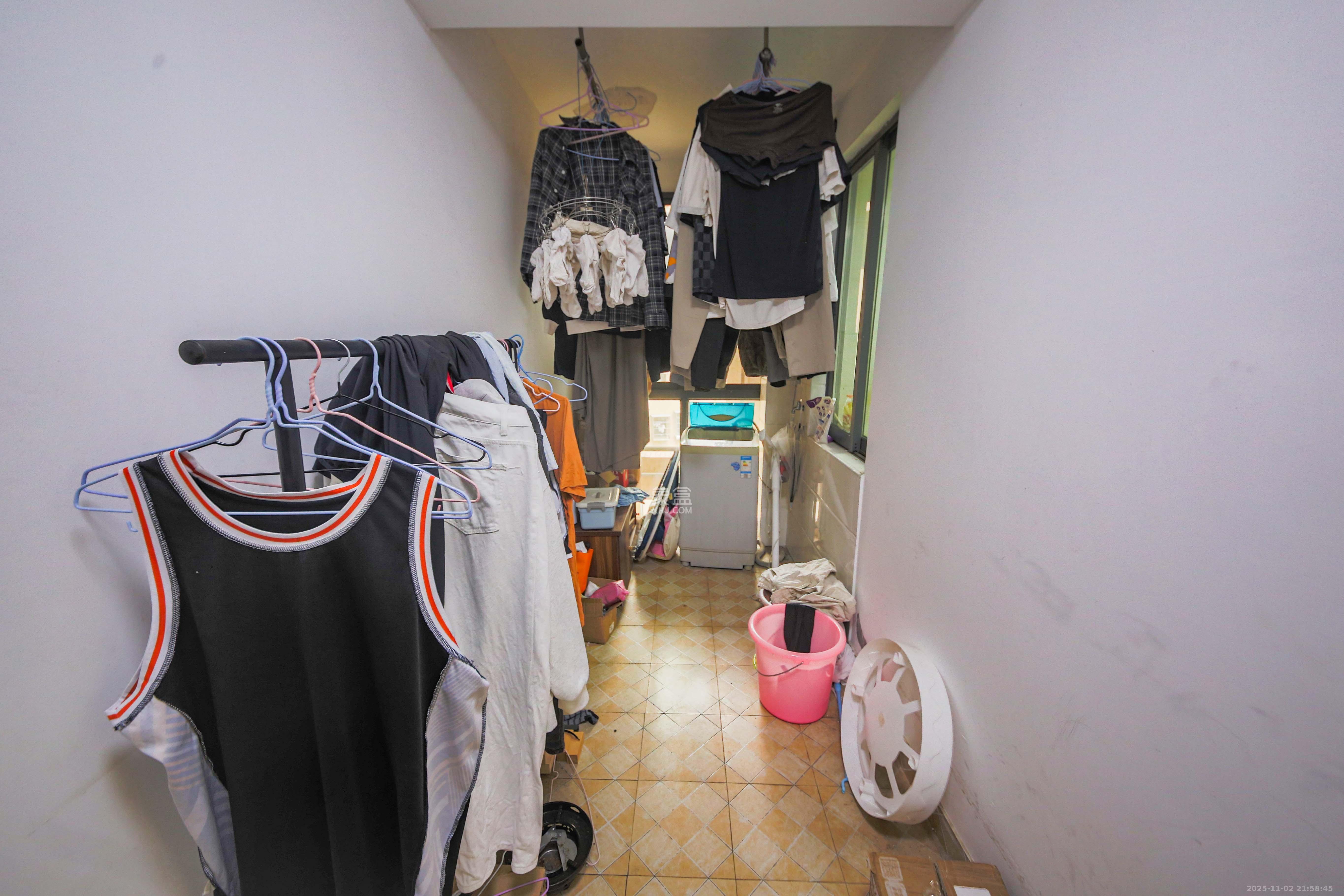 鑫远御文台一期  3室2厅1卫    96.8万其他