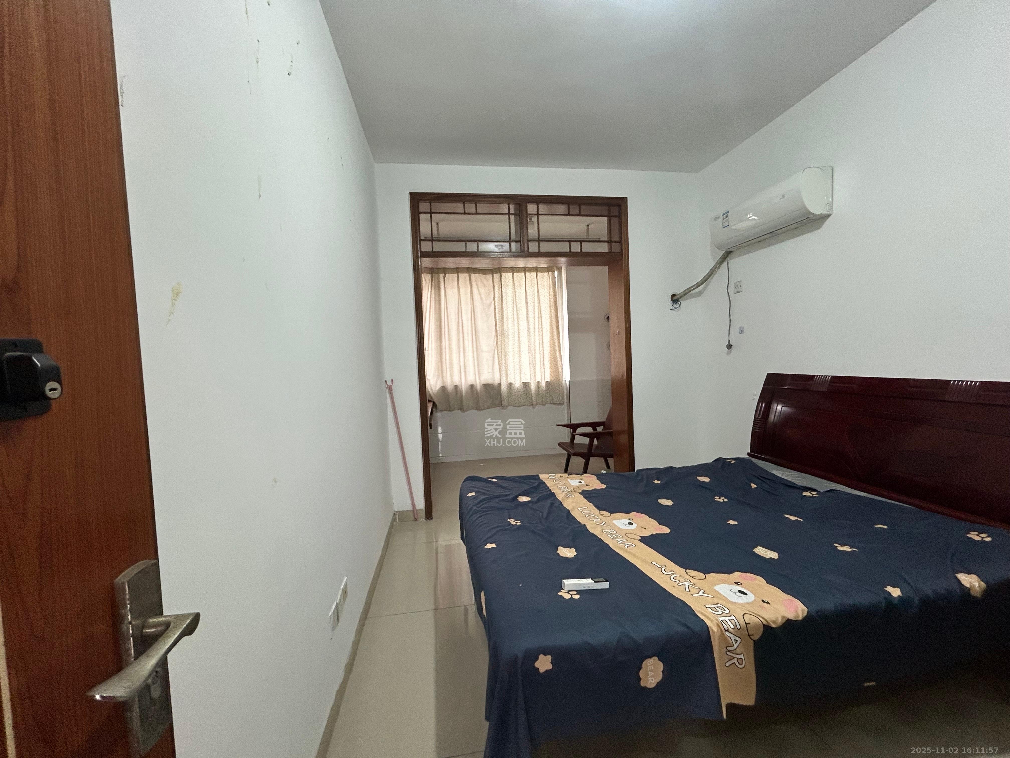 泉水塘小区  3室2厅1卫    1900.0元/月室内图