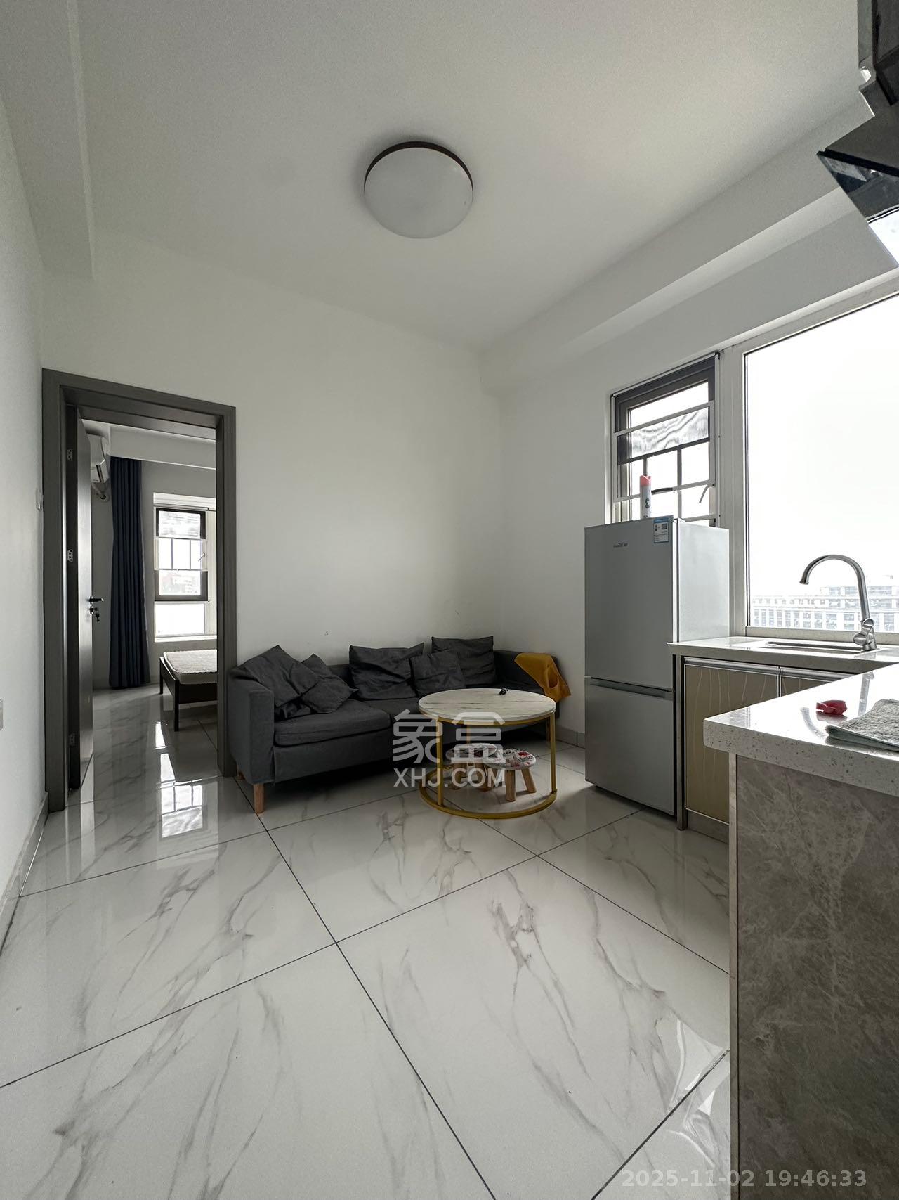 保利香槟国际  1室0厅0卫    1400.0元/月