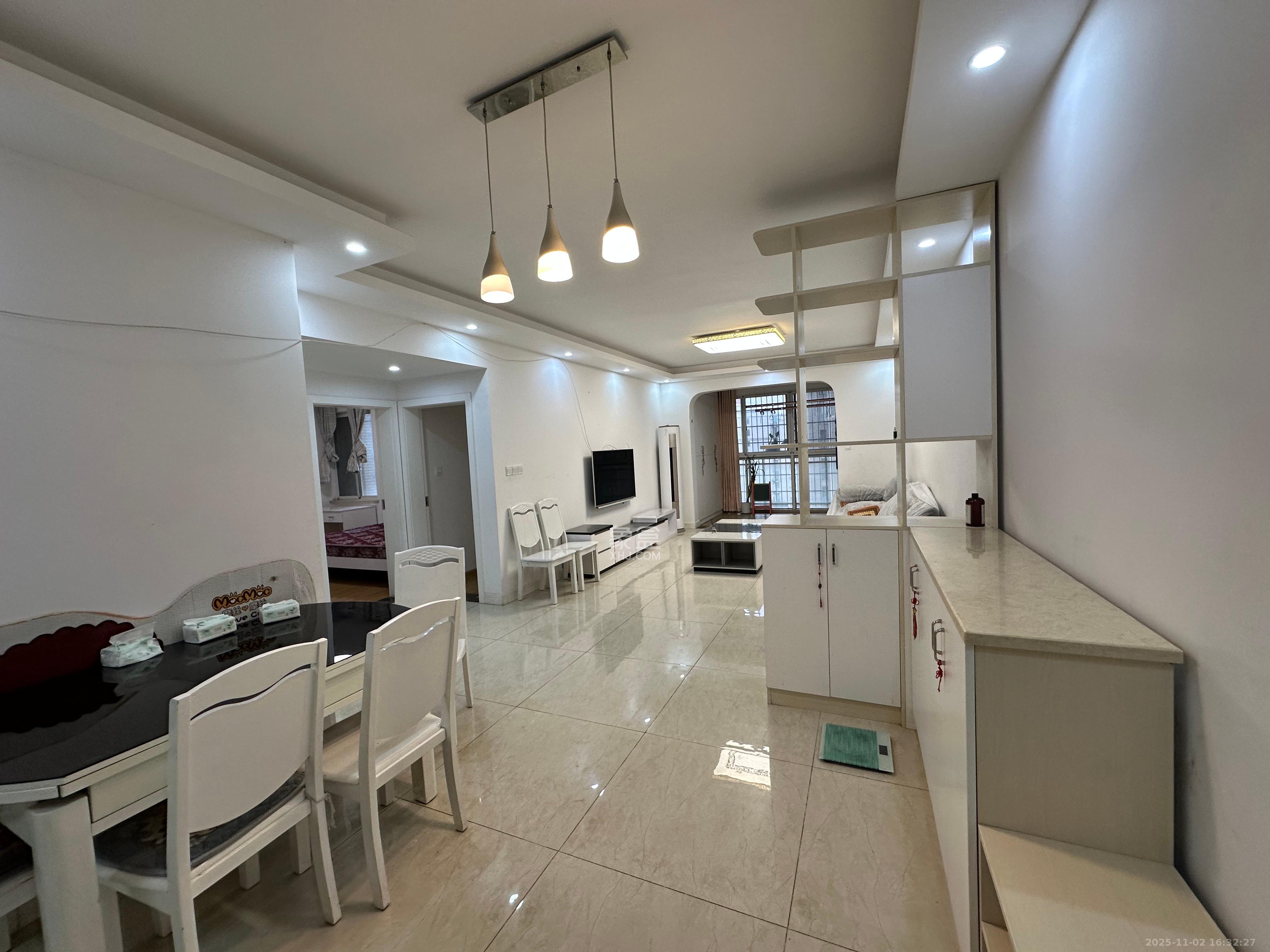 紫晶城  3室0厅0卫    1800.0元/月室内图