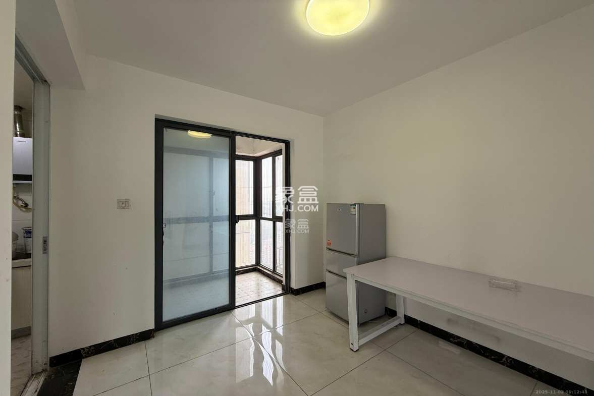 丽水熙园 3室2厅2卫 2700.0元/月 丽水熙园 3室2厅2卫 2700.0元/月室内图