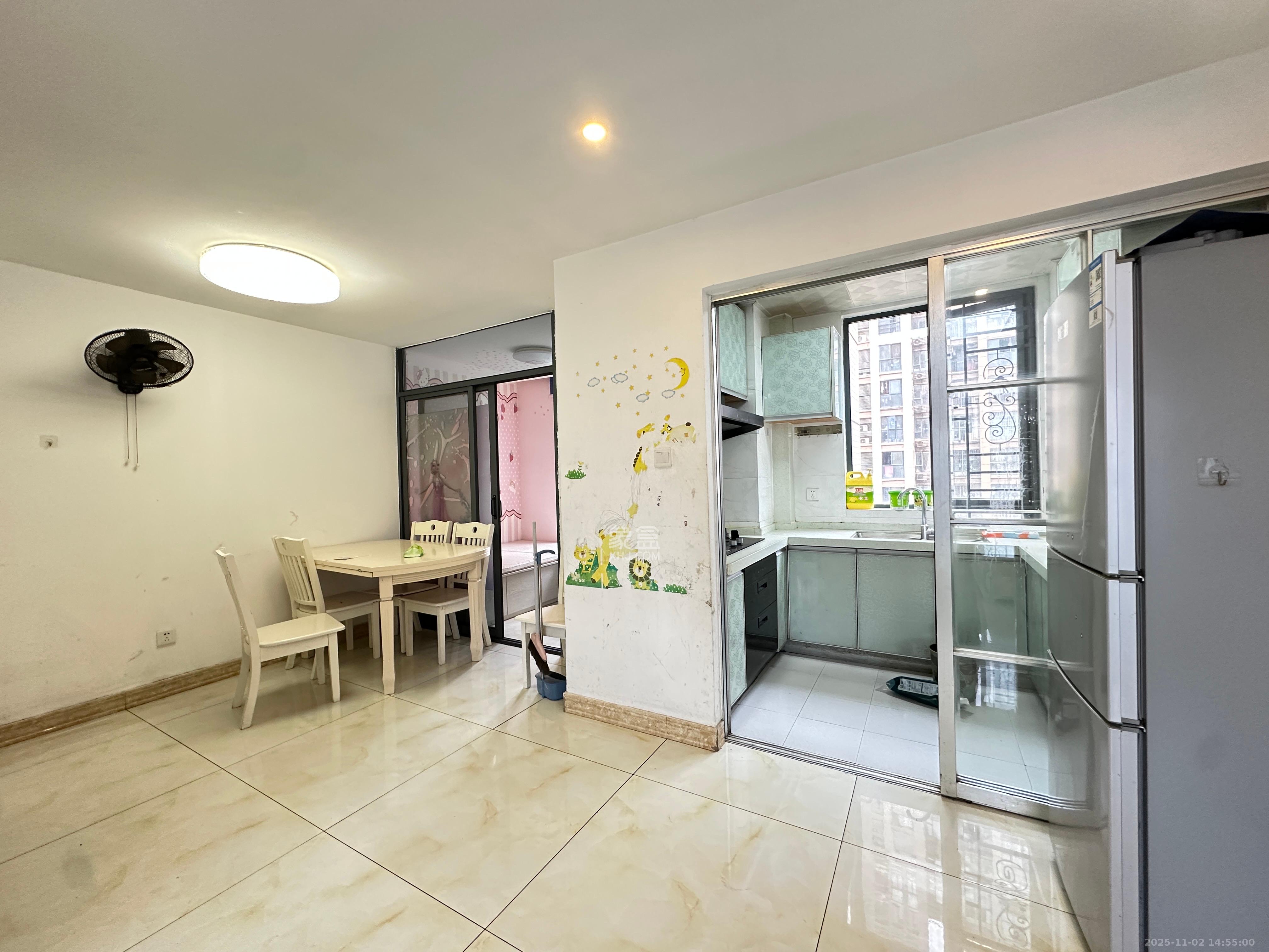 荣盛花语馨苑  3室2厅1卫    2200.0元/月室内图