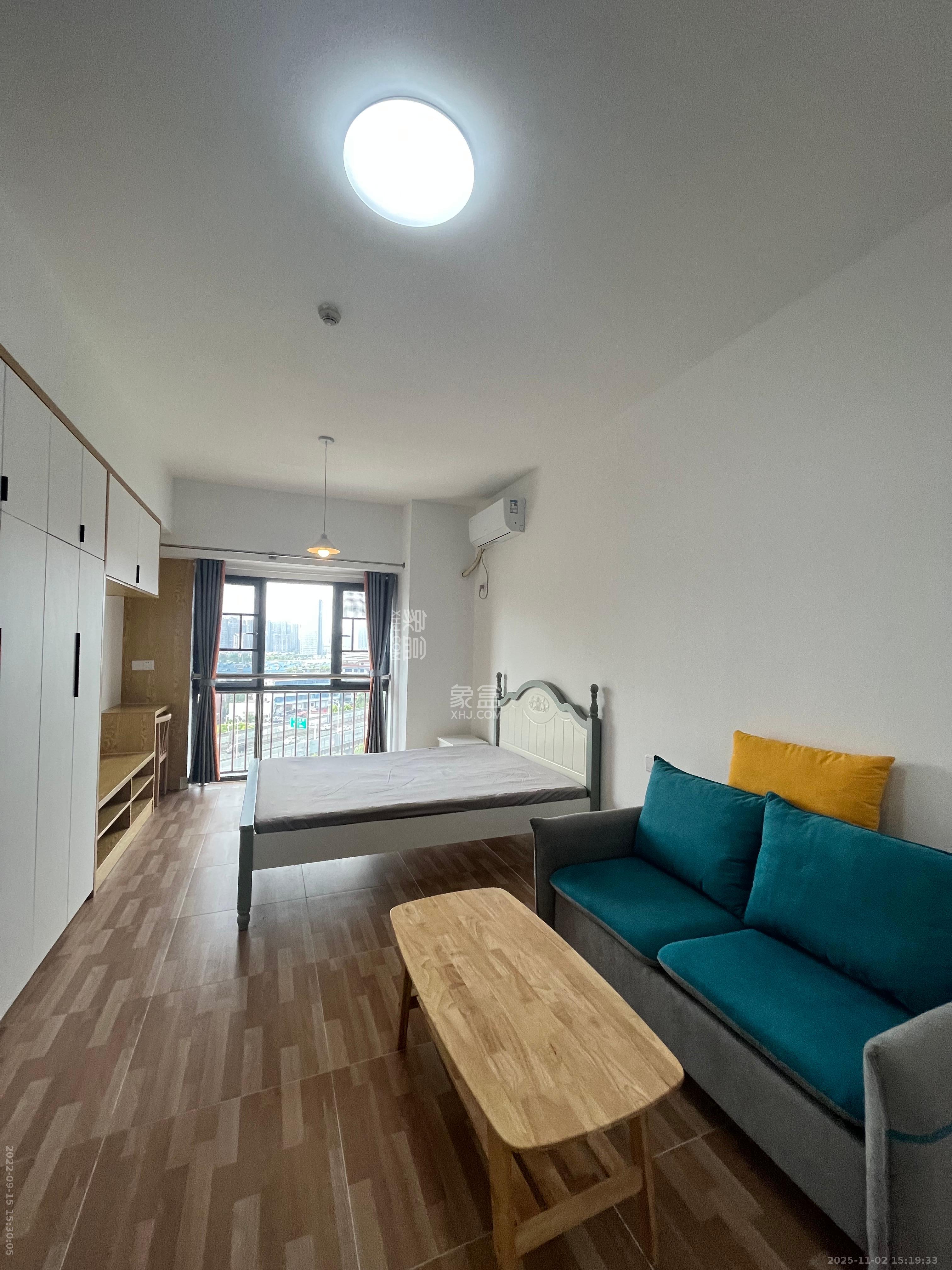 绿洲花园  1室1厅1卫    1600.0元/月室内图