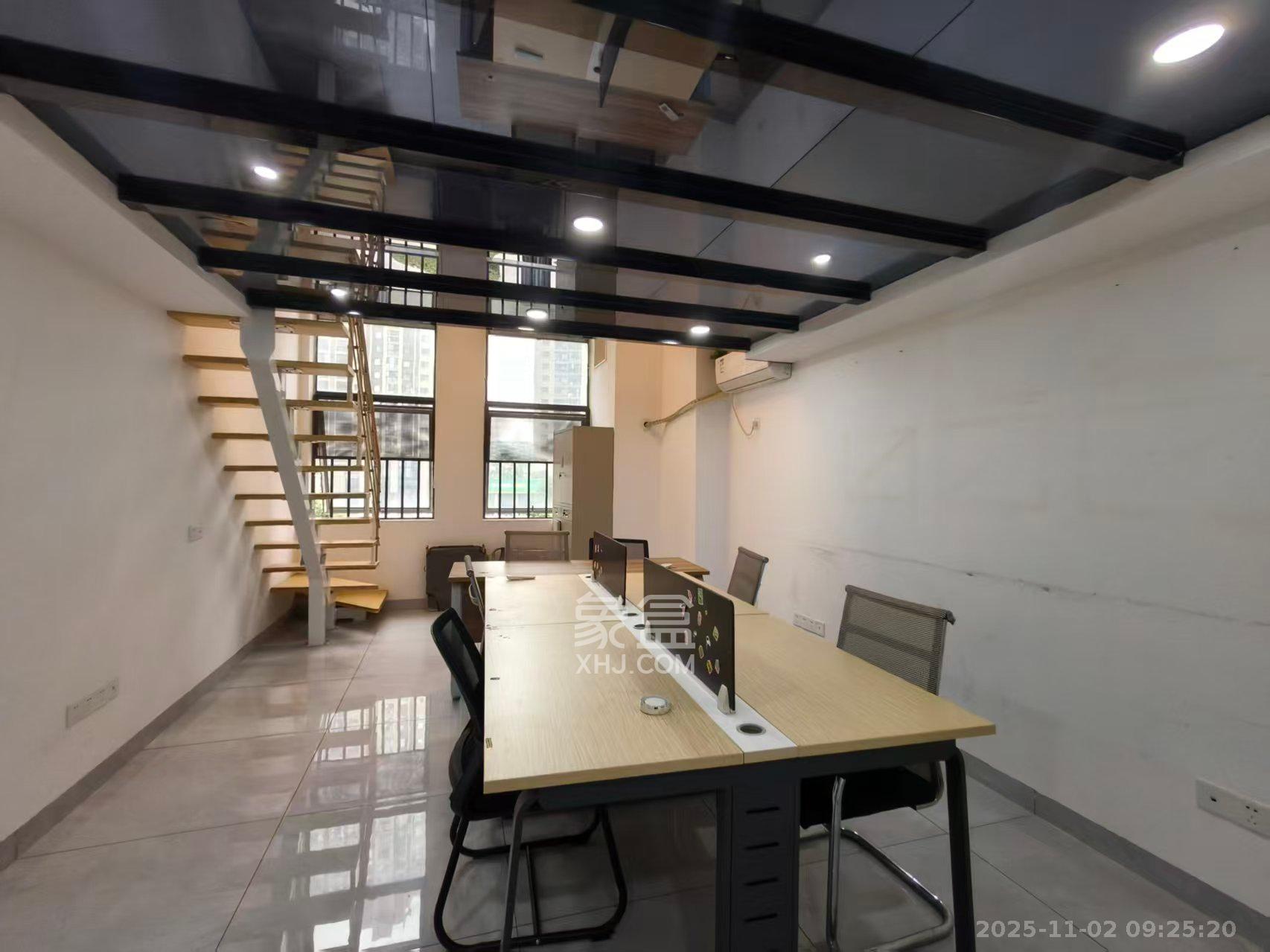 华润置地广场二期  2室1厅1卫    1800.0元/月