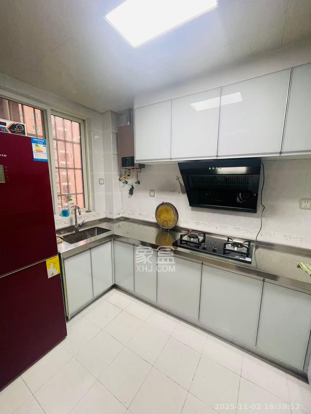 弘欣公寓  3室2厅1卫    2000.0元/月室内图