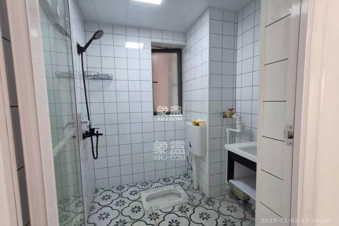 钱隆首府(福晟御园) 3室2厅2卫 4000.0元/月 钱隆首府(福晟御园) 3室2厅2卫 4000.0元/月室内图