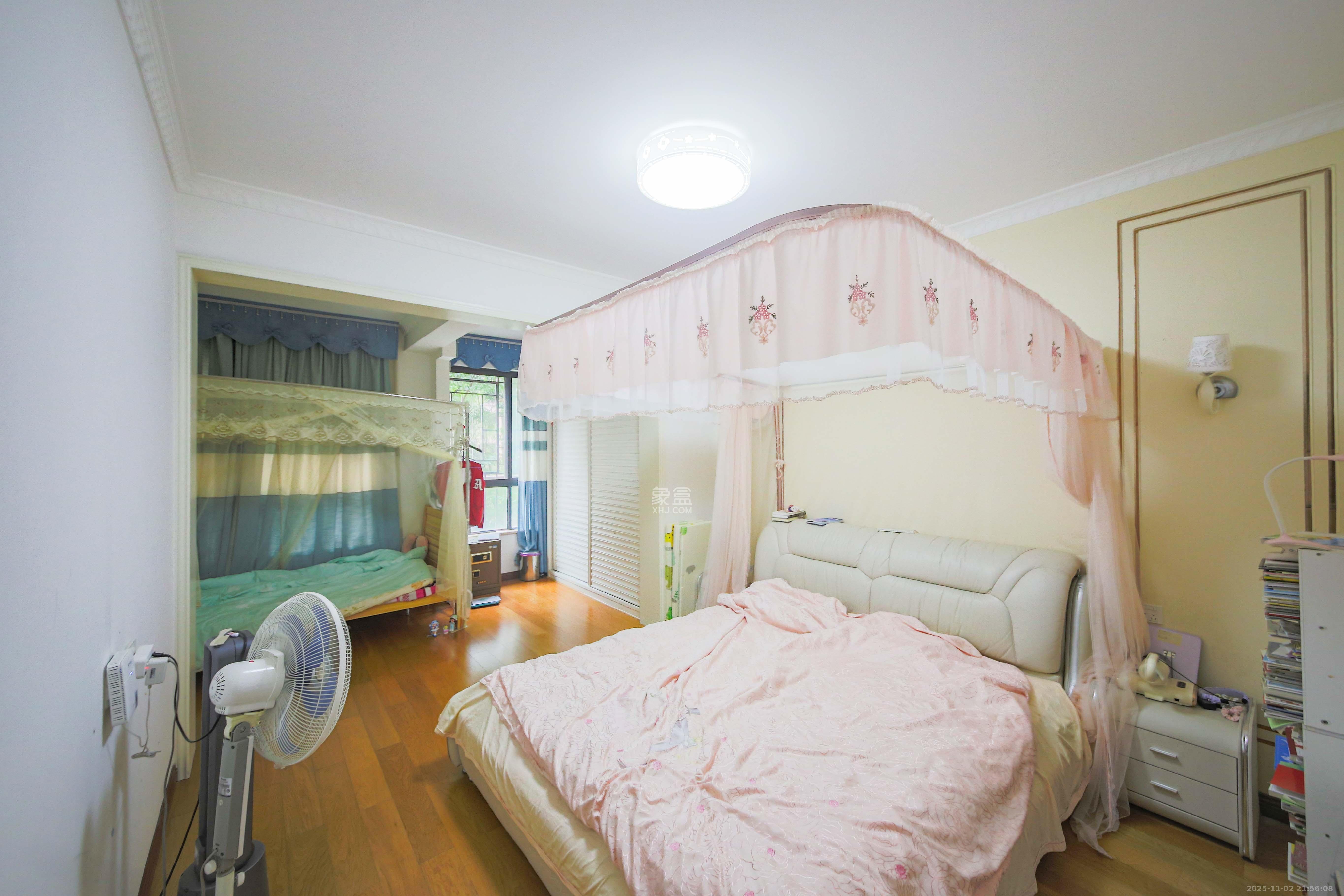 奥林匹克花园贡院三期 3室2厅2卫 85.0万 奥林匹克花园贡院三期 3室2厅2卫 85.0万卧室