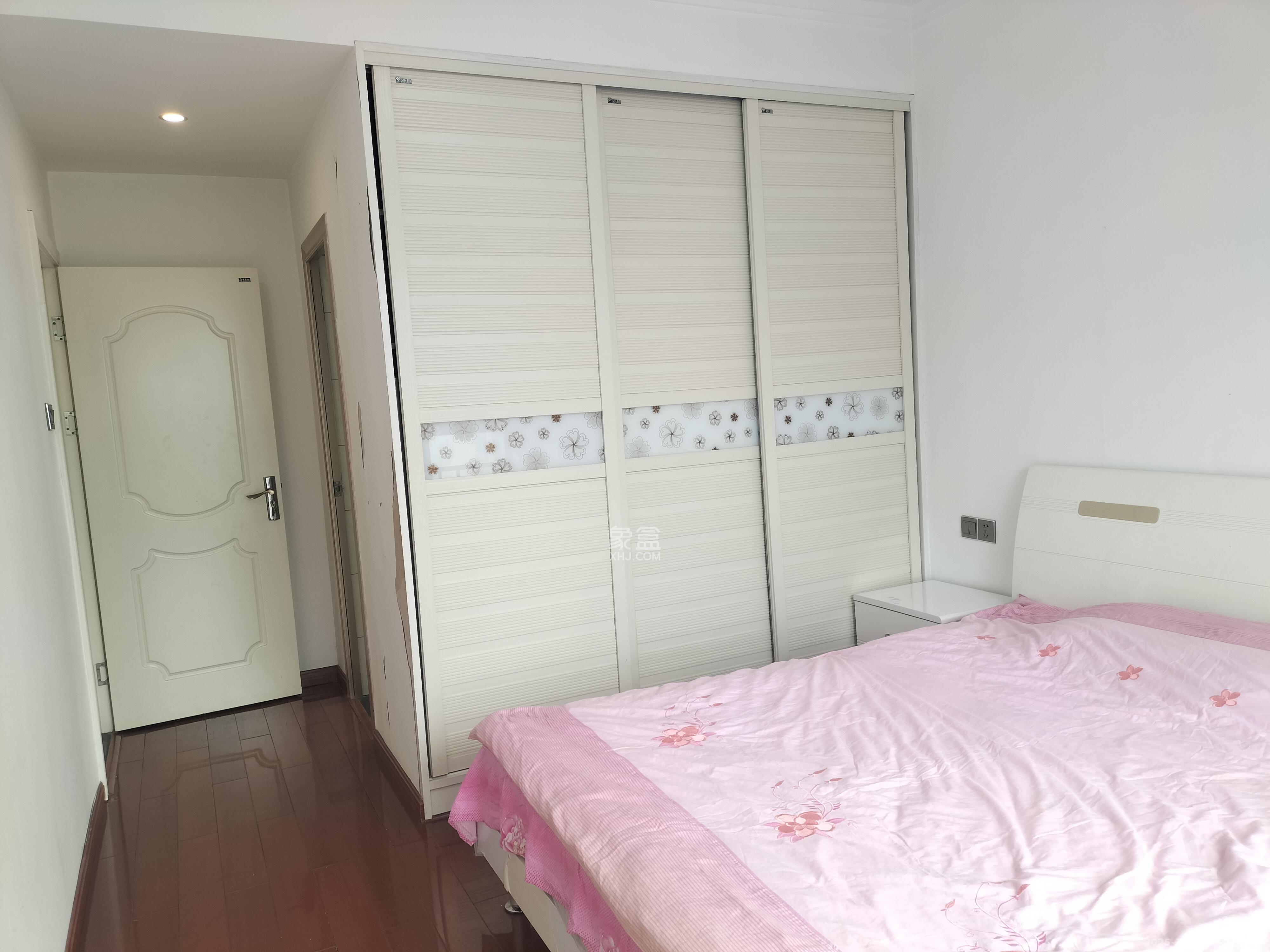 和泓梅溪四季  3室2厅2卫    2980.0元/月室内图