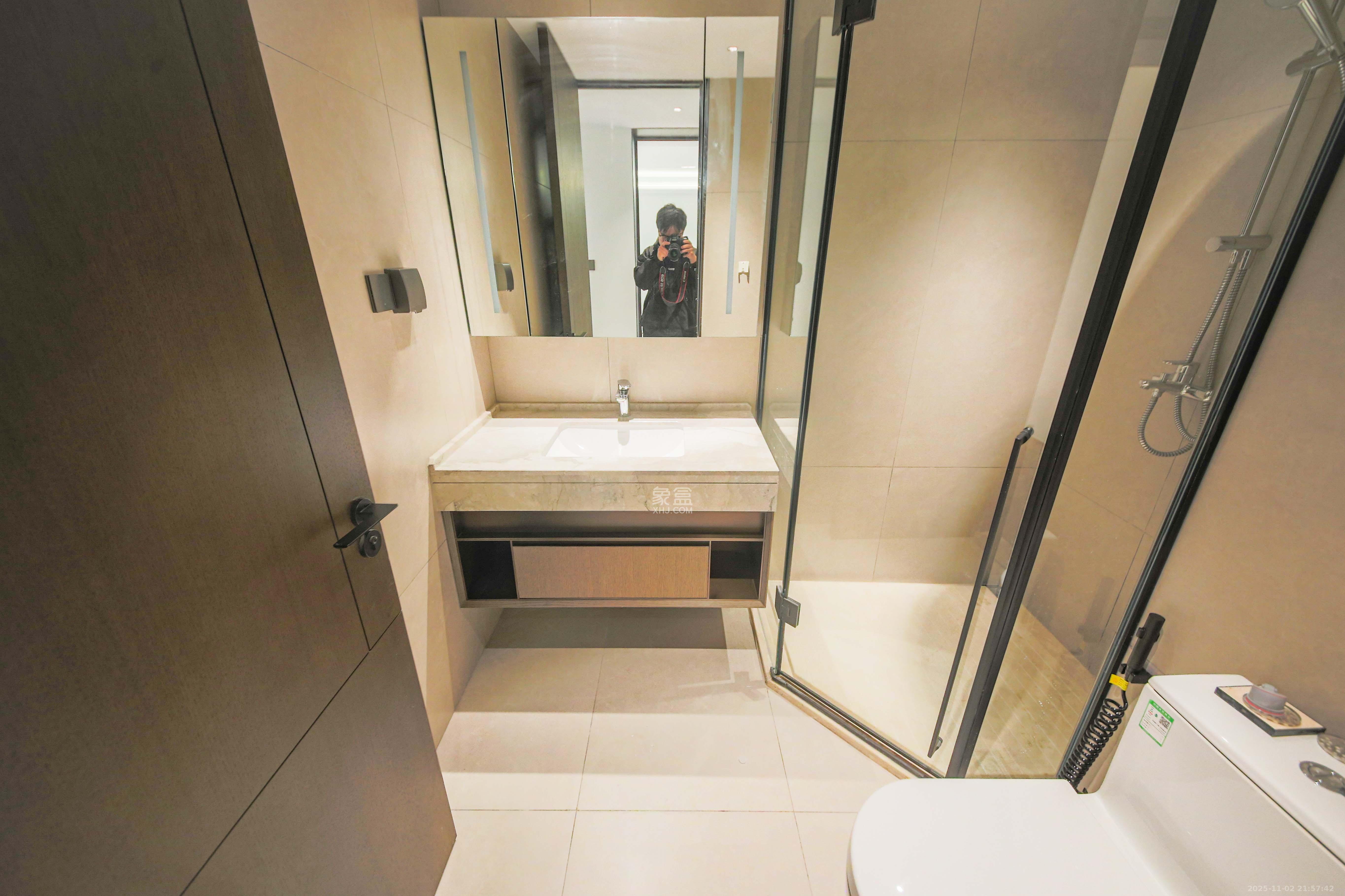 长沙润府B区  4室2厅2卫    300.0万卫生间