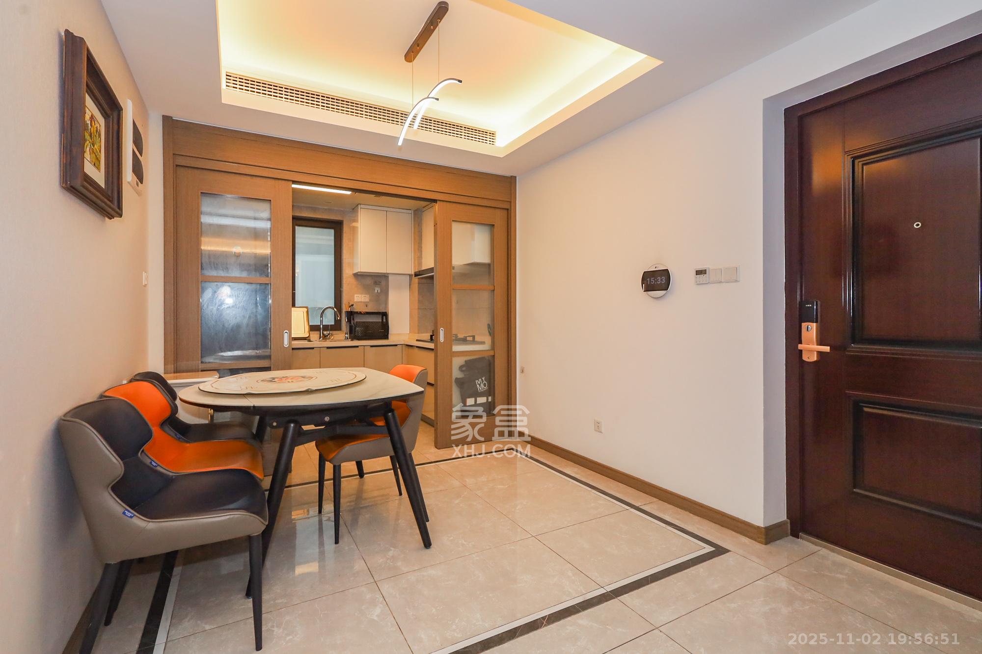 龙湖铂金中心（龙湖春江郦城）  3室2厅2卫    220.0万其他