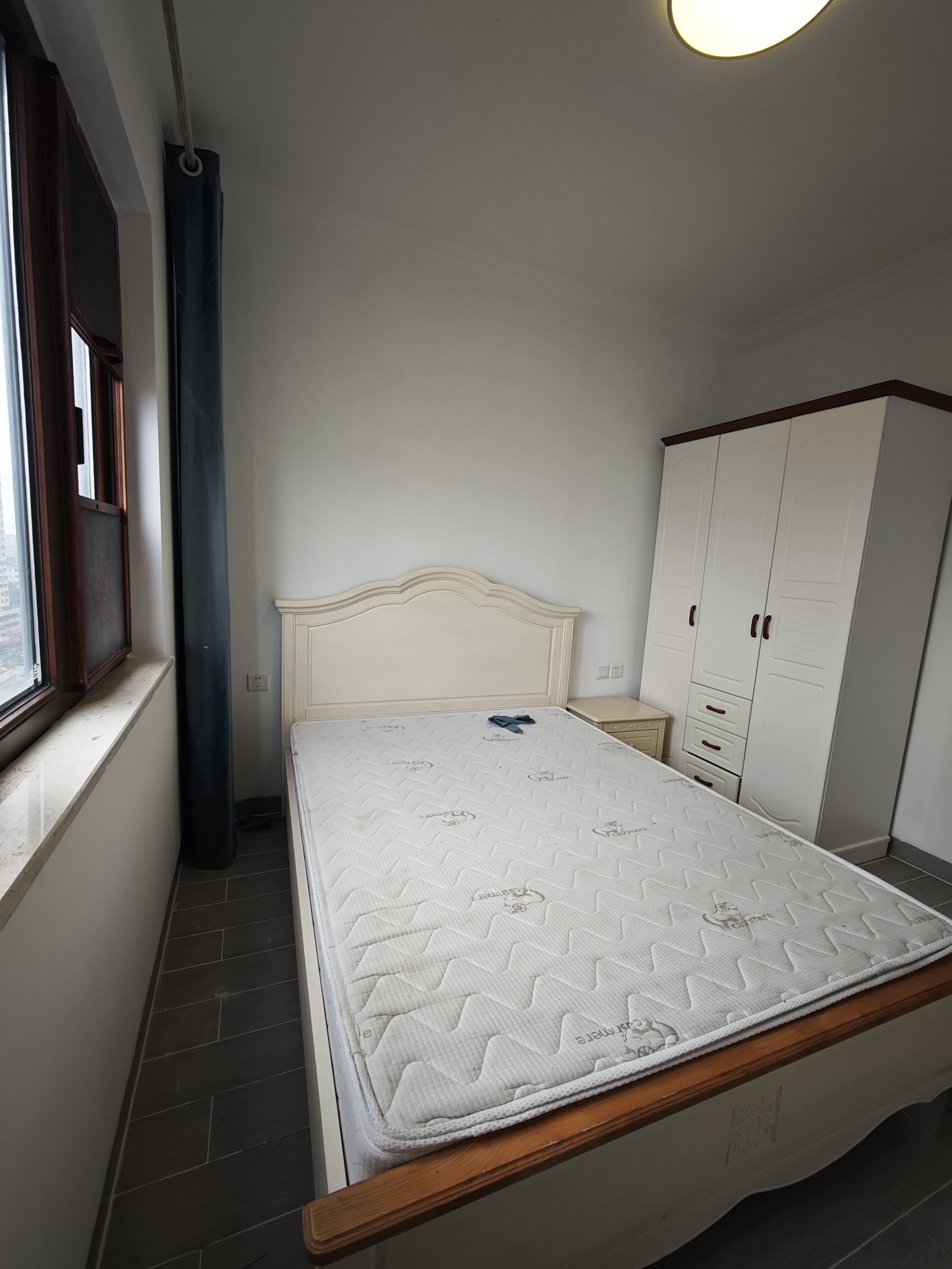 西溪里二期 1室0厅0卫 3200.0元/月 西溪里二期 1室0厅0卫 3200.0元/月室内图