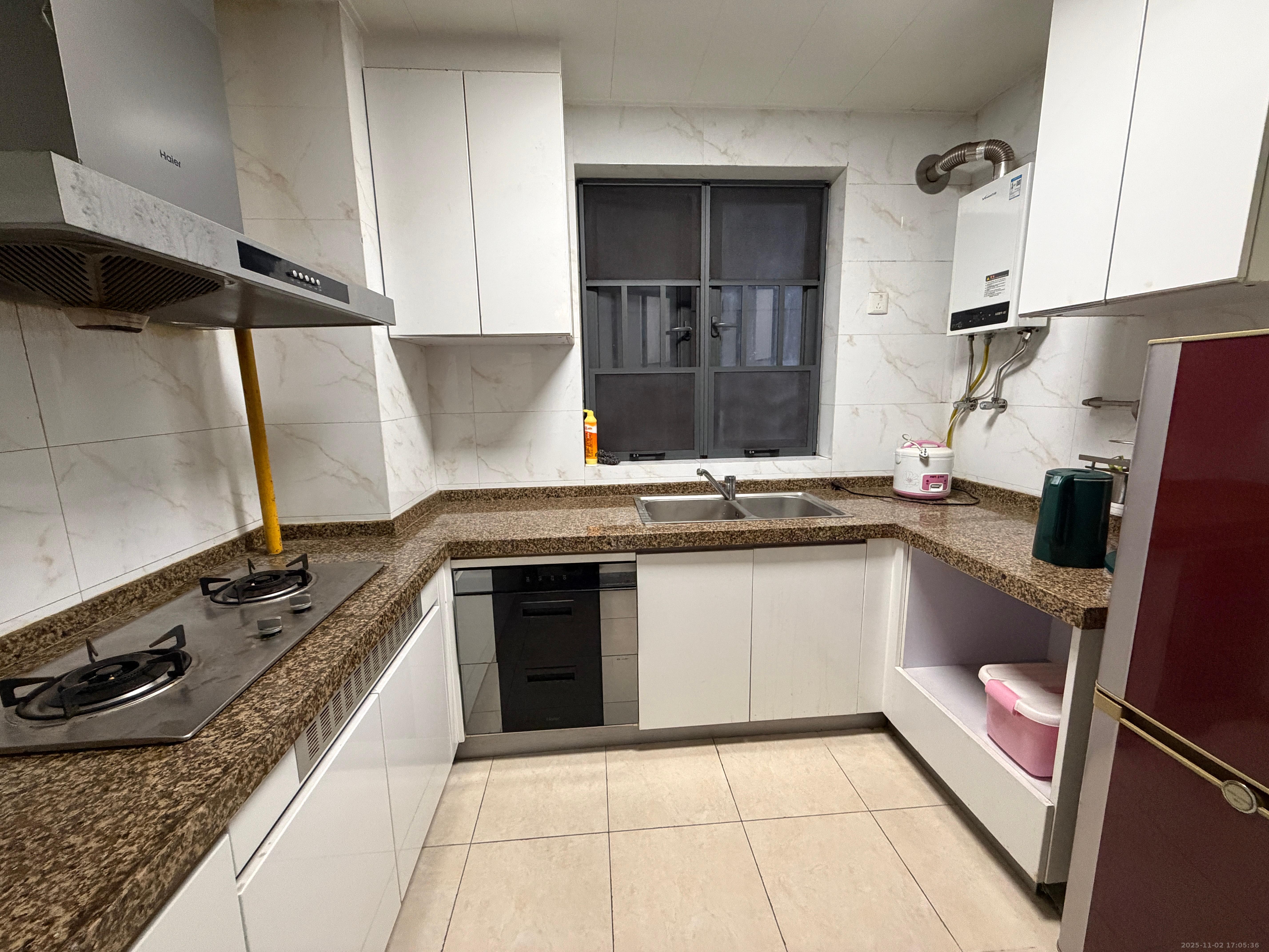 恒大华府 3室2厅1卫 1800.0元/月 恒大华府 3室2厅1卫 1800.0元/月室内图