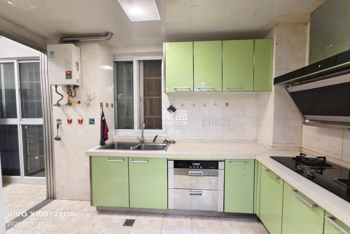 紫云阁 3室2厅2卫 2000.0元/月 紫云阁 3室2厅2卫 2000.0元/月室内图