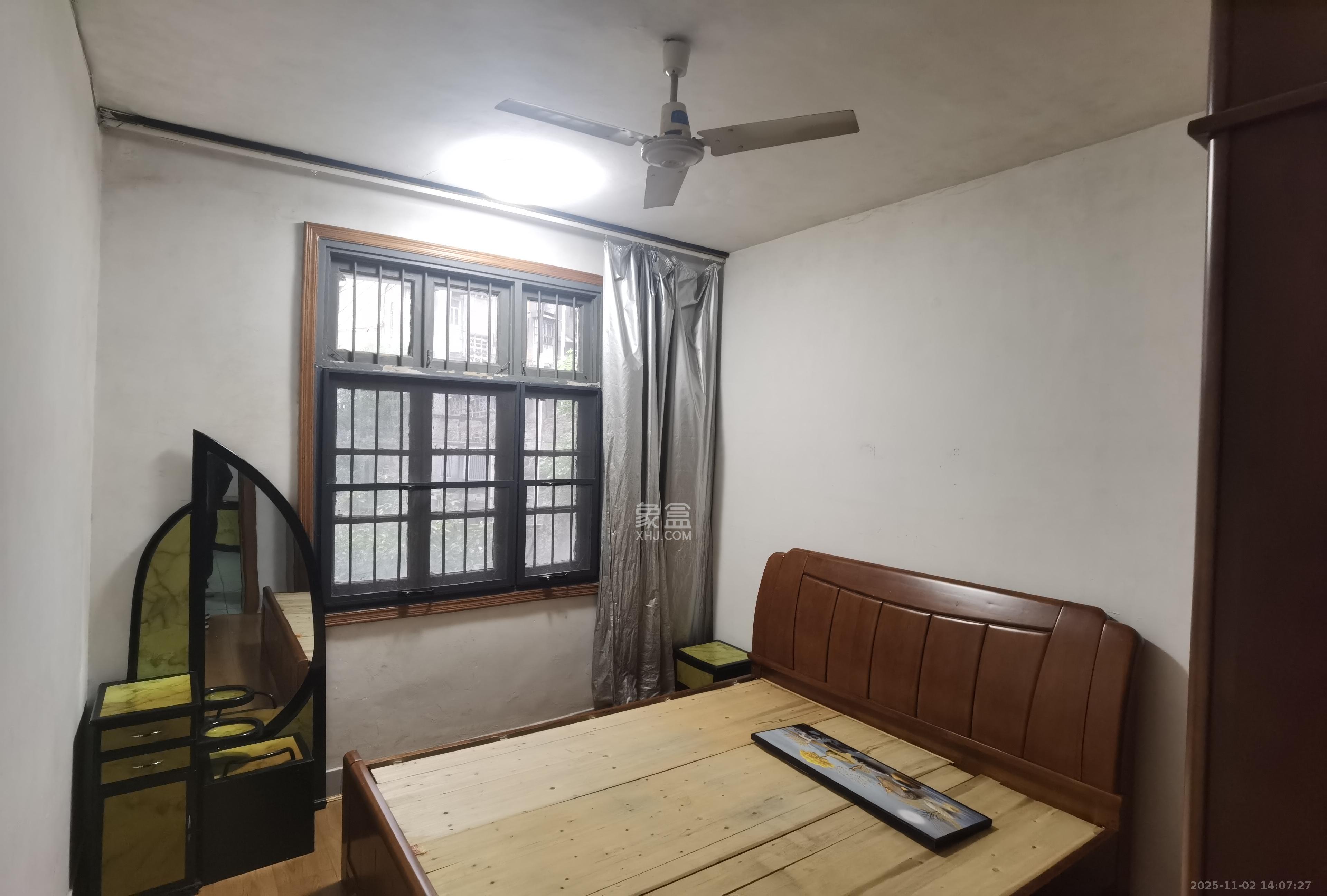 变压器厂宿舍  2室1厅1卫    1500.0元/月室内图