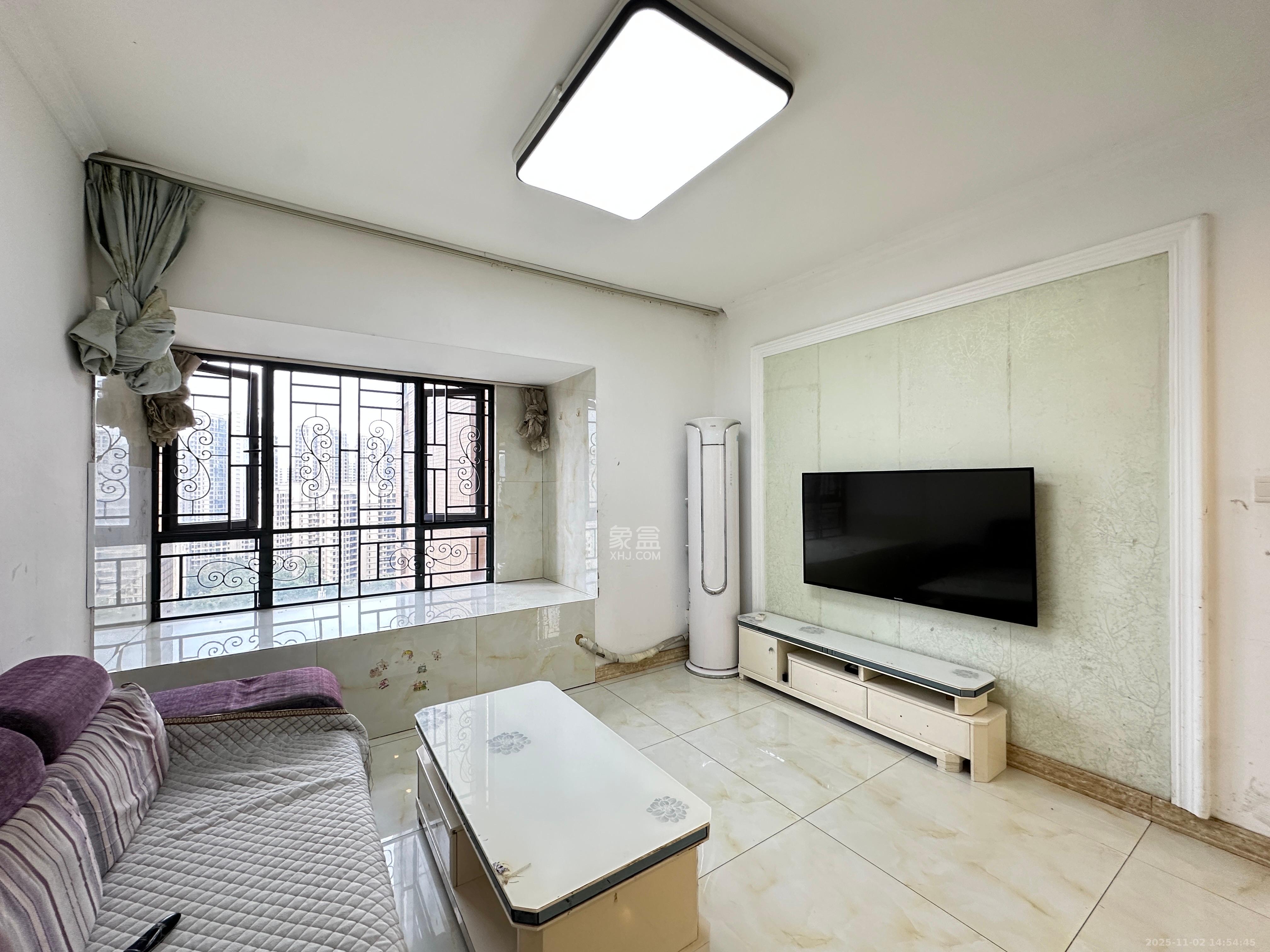 荣盛花语馨苑  3室2厅1卫    2200.0元/月室内图