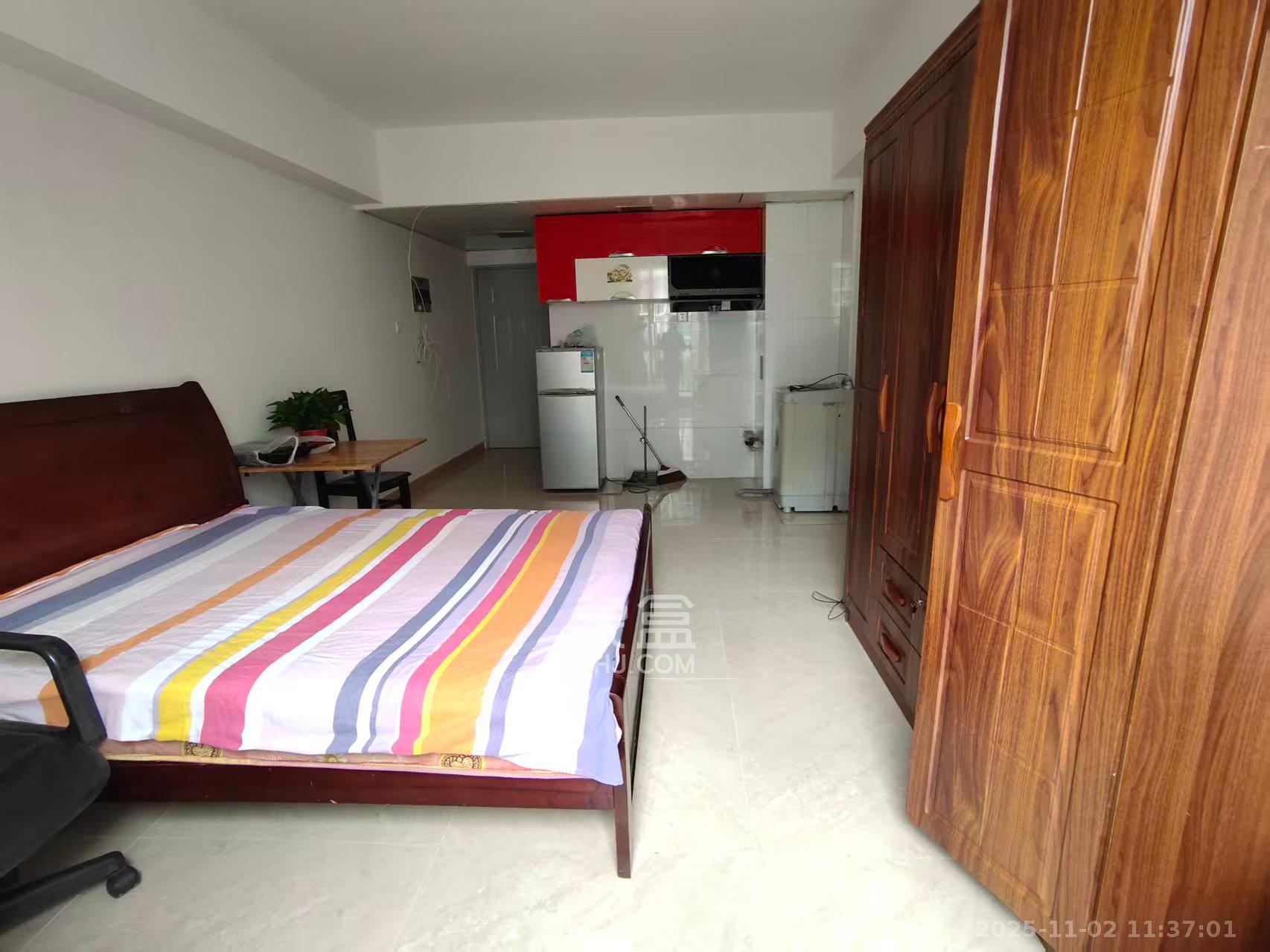 阳光100二期  1室1厅1卫    1200.0元/月