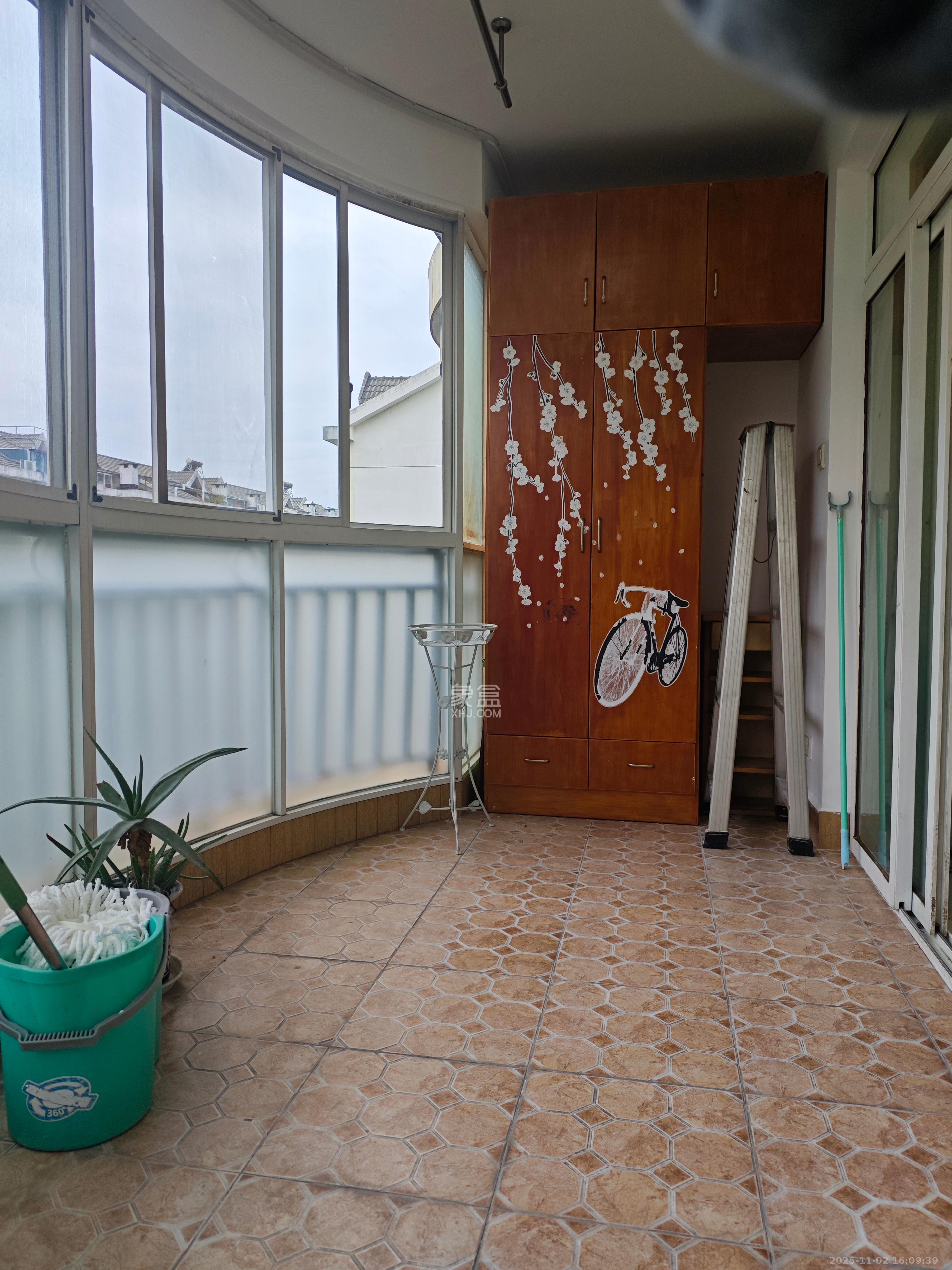 东方名都百草园  3室2厅2卫    2600.0元/月 东方名都百草园  3室2厅2卫    2600.0元/月室内图