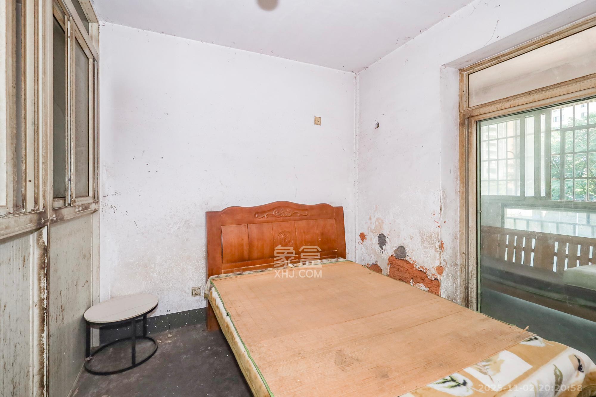 好家园  2室1厅1卫    30.0万卧室