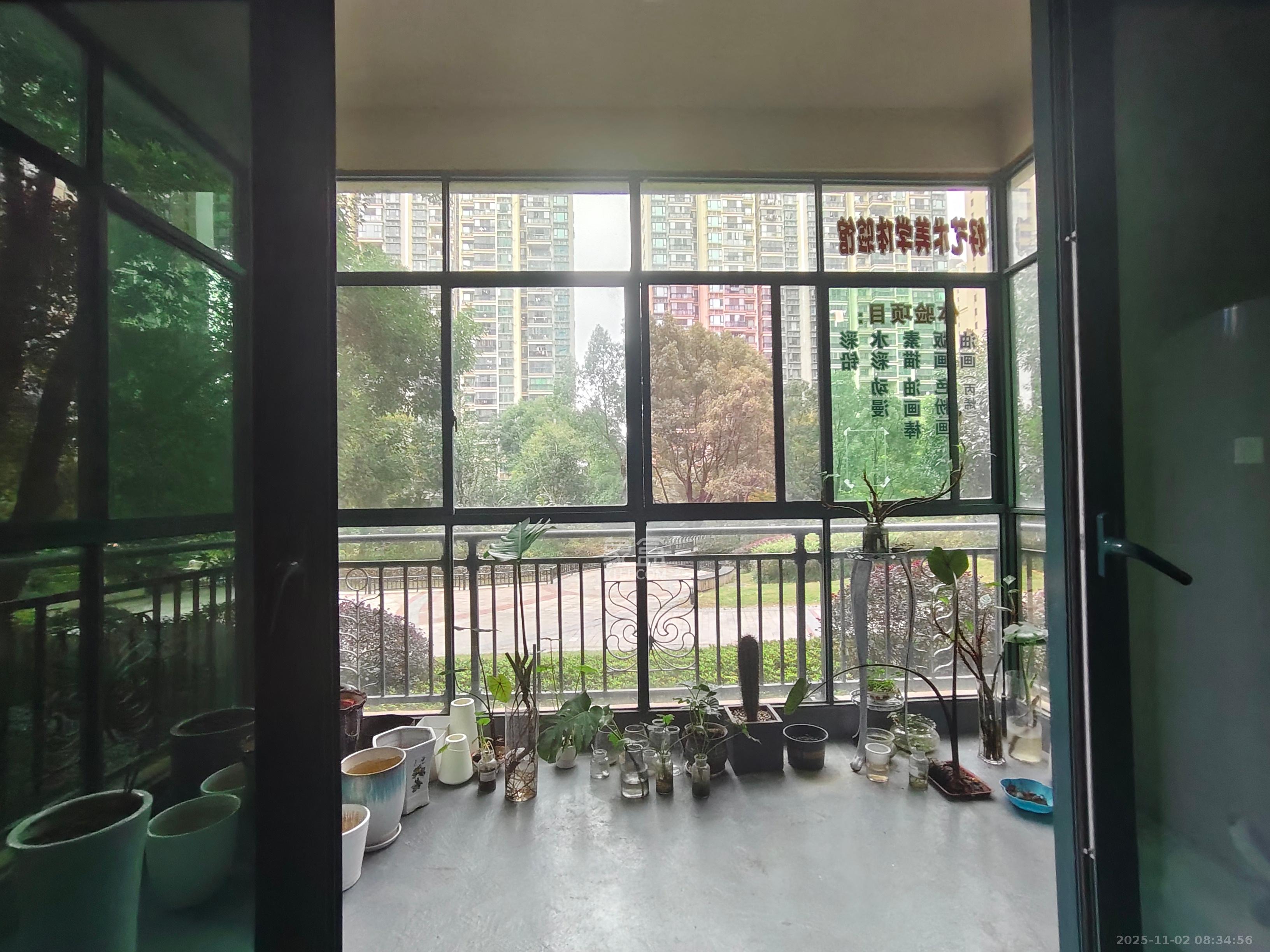 恒大翡翠华庭  4室2厅2卫    2600.0元/月室内图