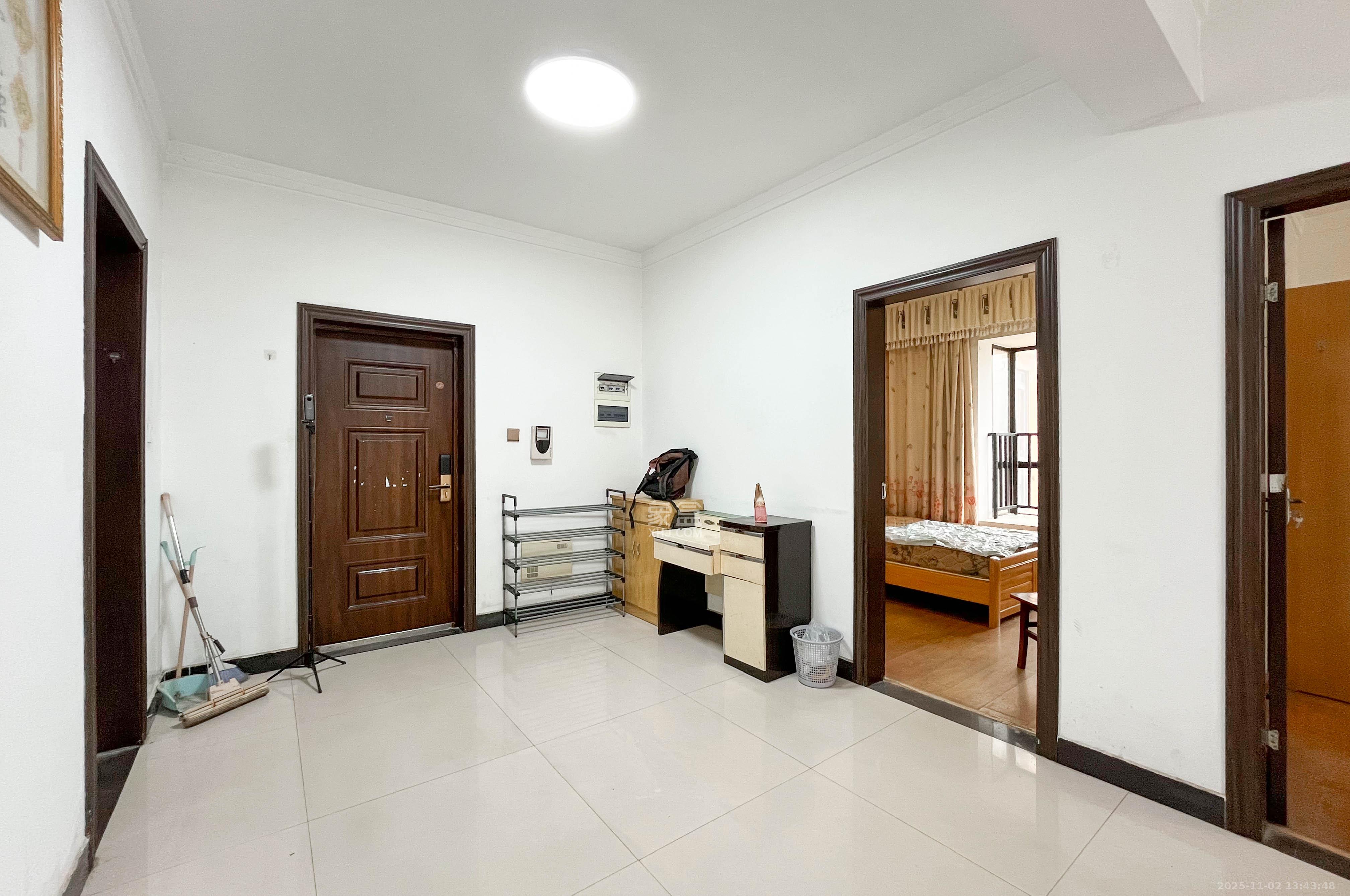 麓谷明珠  1室1厅1卫    32.0万其他