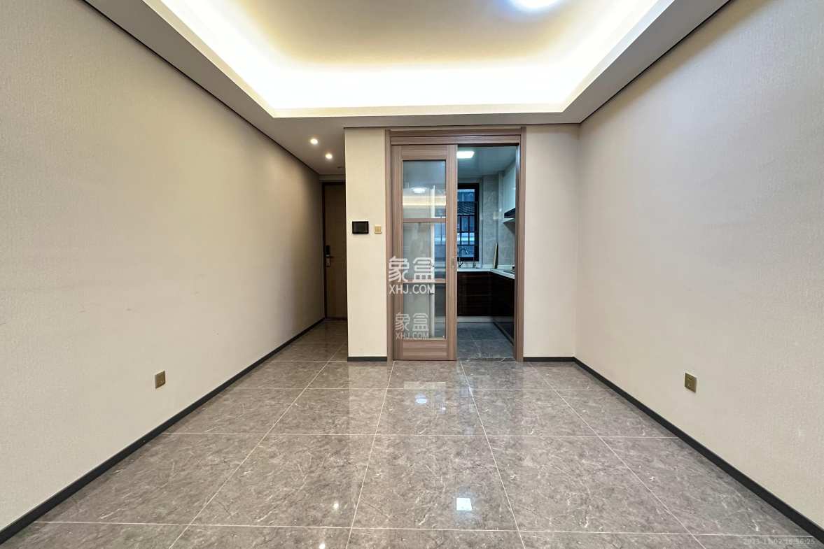 中海阅麓山二期 4室2厅2卫 3500.0元/月 中海阅麓山二期 4室2厅2卫 3500.0元/月室内图