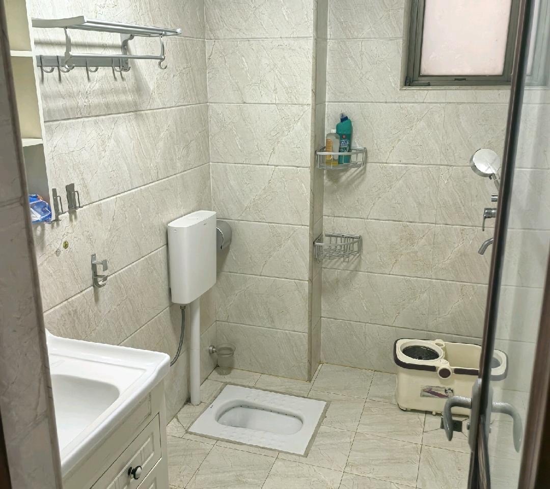 滨江绿都  2室1厅1卫    2200.0元/月 滨江绿都  2室1厅1卫    2200.0元/月室内图