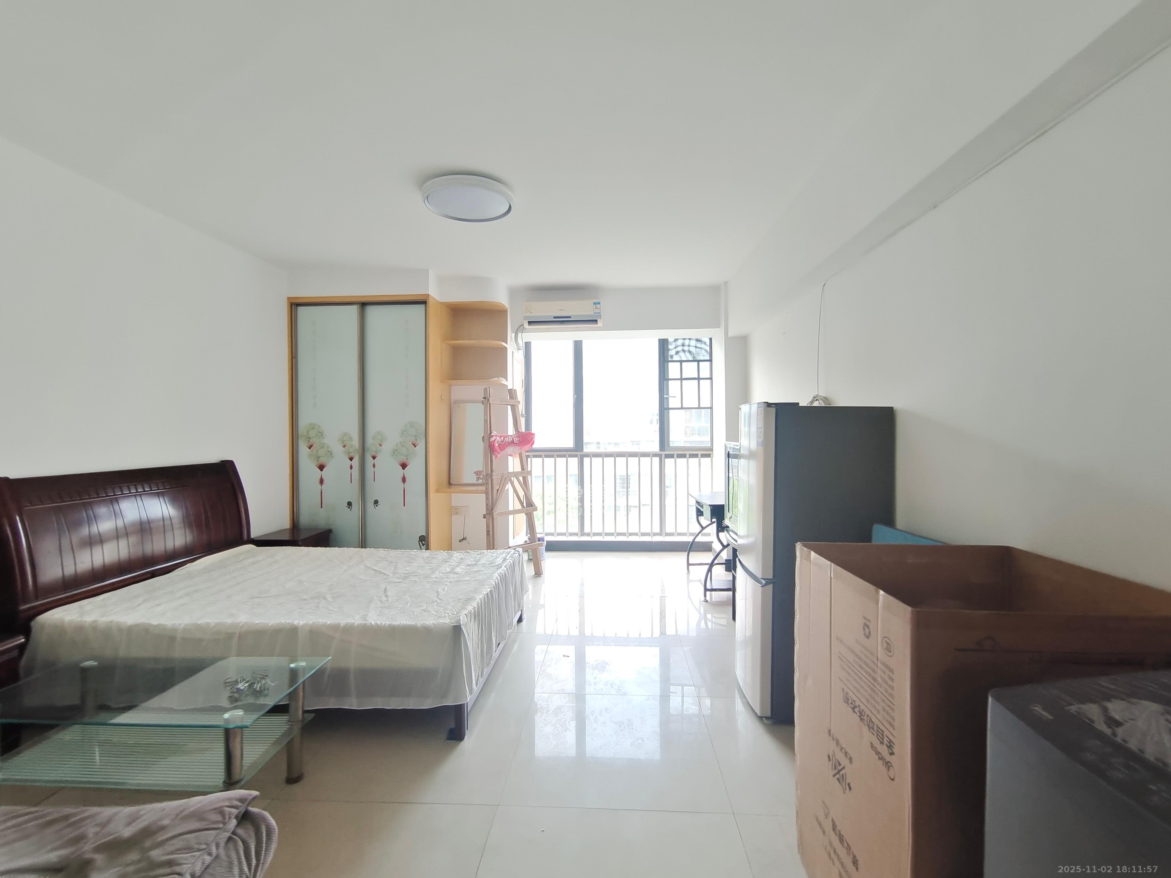 阳光100二期  1室1厅1卫    1100.0元/月室内图