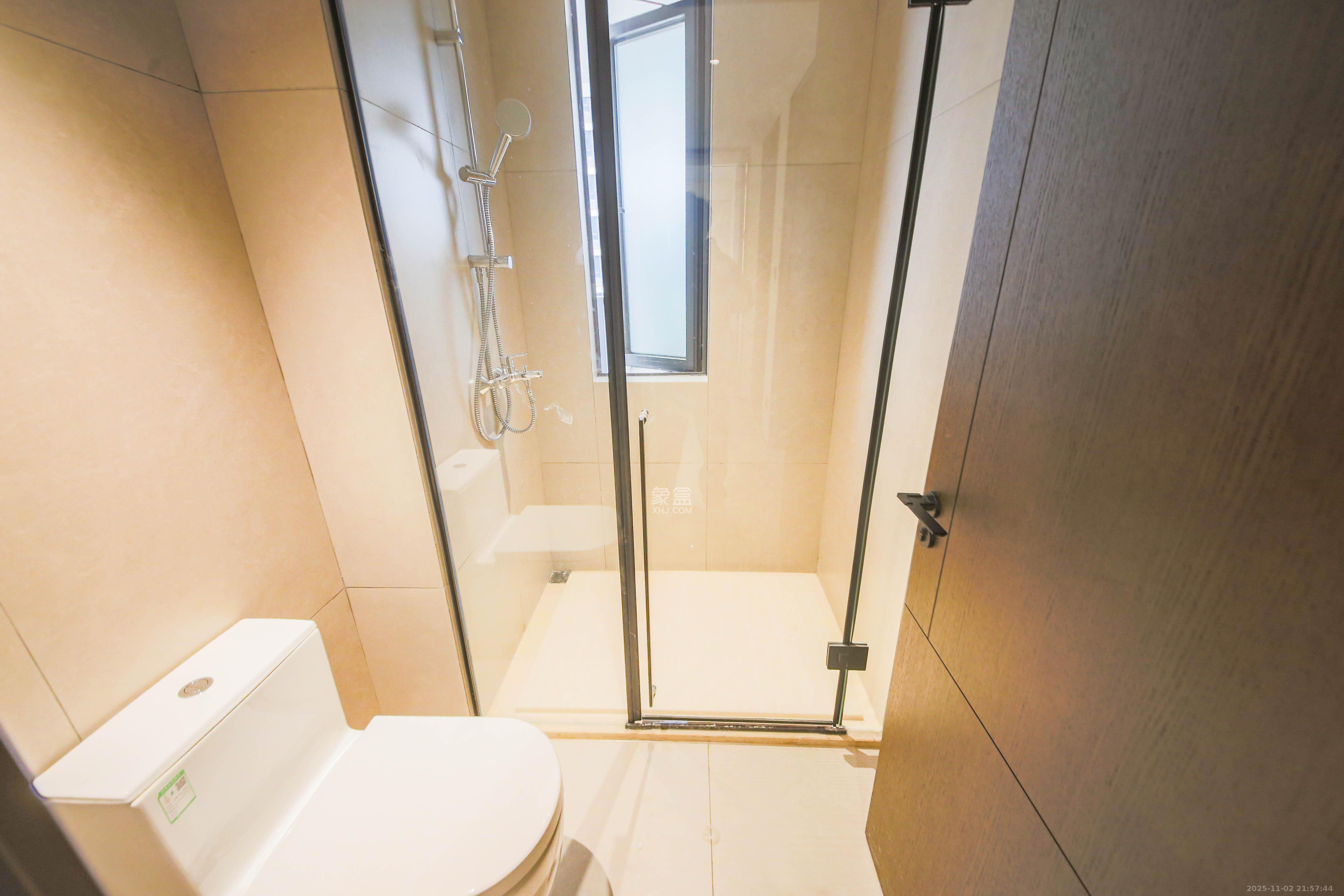 长沙润府B区 4室2厅2卫 300.0万 长沙润府B区 4室2厅2卫 300.0万卫生间