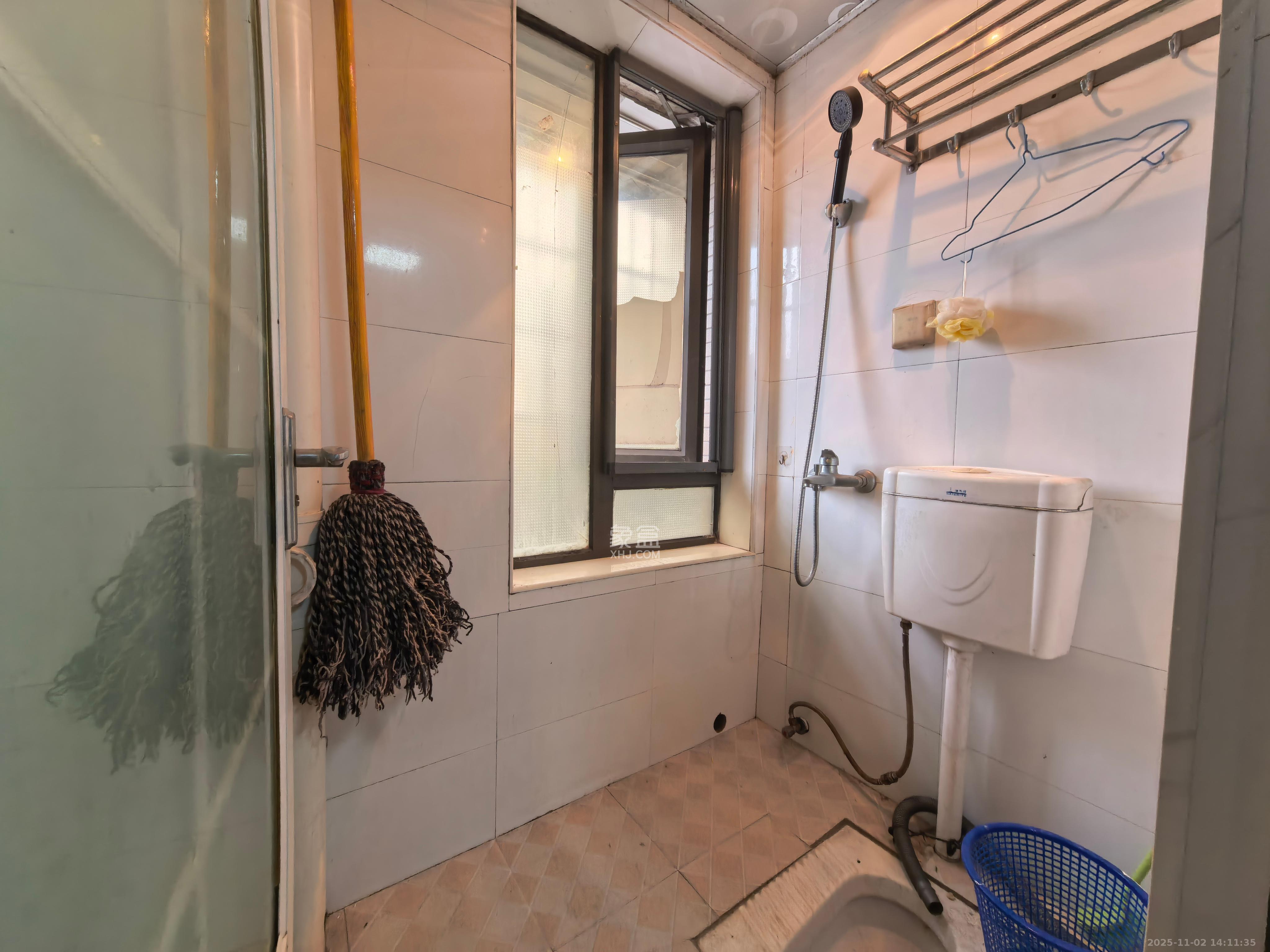 东岸梅园小区  2室1厅1卫    1400.0元/月室内图