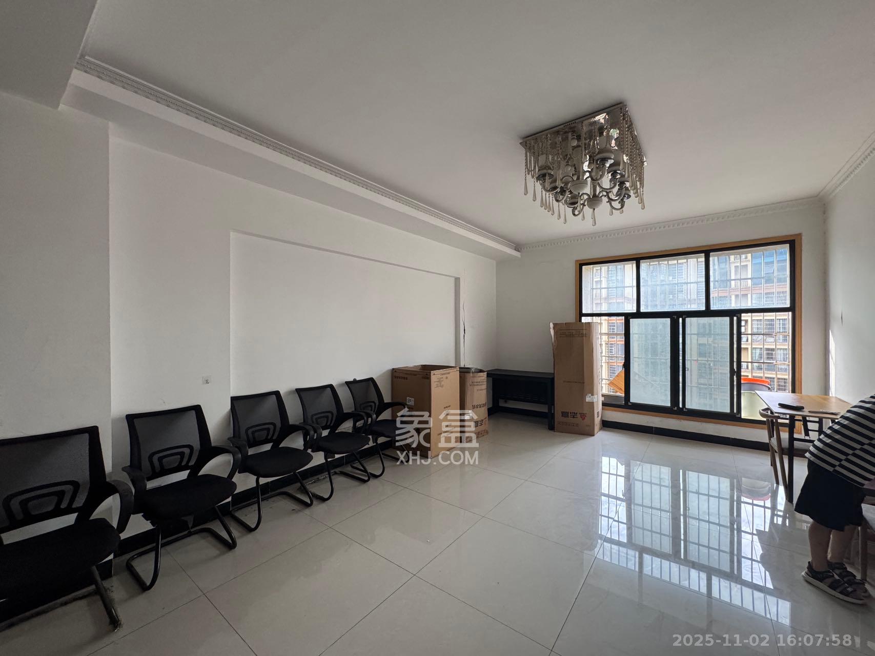 康斯丹郡（融程领秀佳园）  4室2厅2卫    2800.0元/月